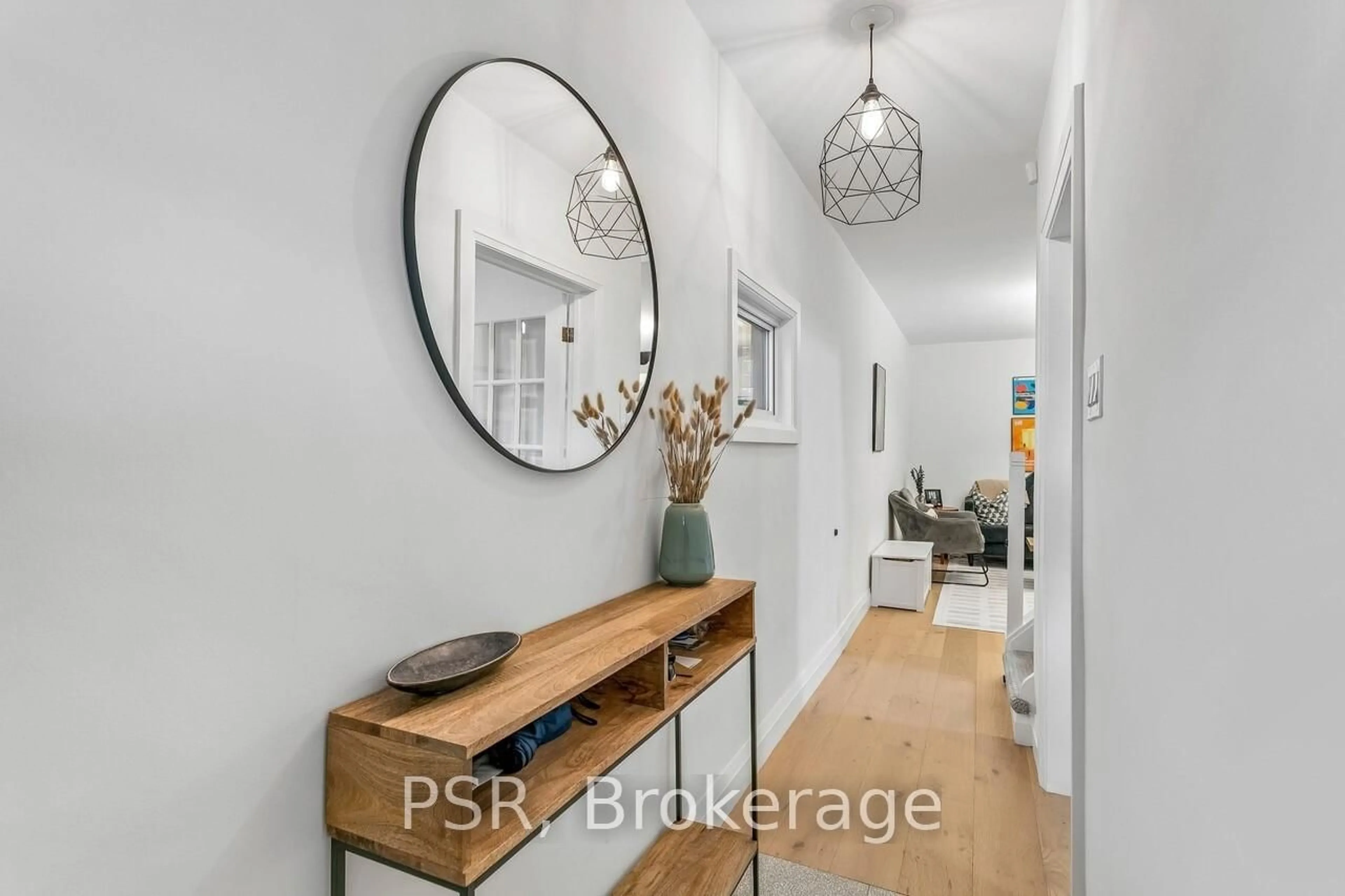 Indoor entryway for 155 McRoberts Ave, Toronto Ontario M6E 4P3