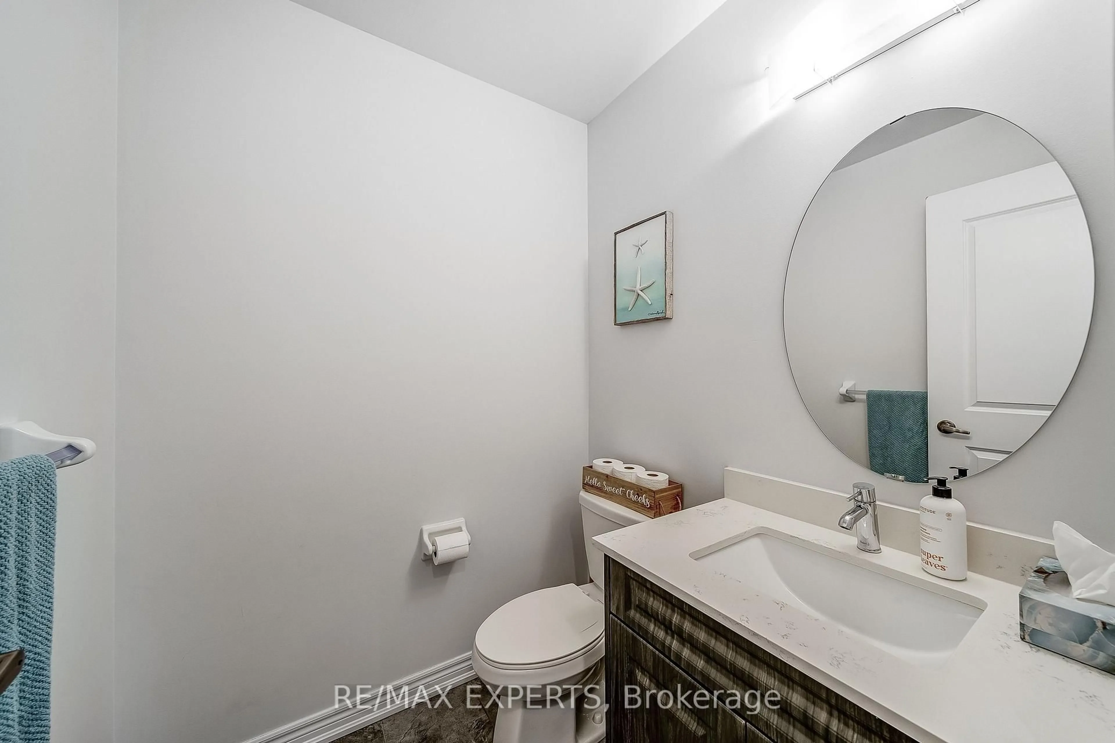 Standard bathroom, unknown for 60 Humbershed Cres, Caledon Ontario L7E 2X4