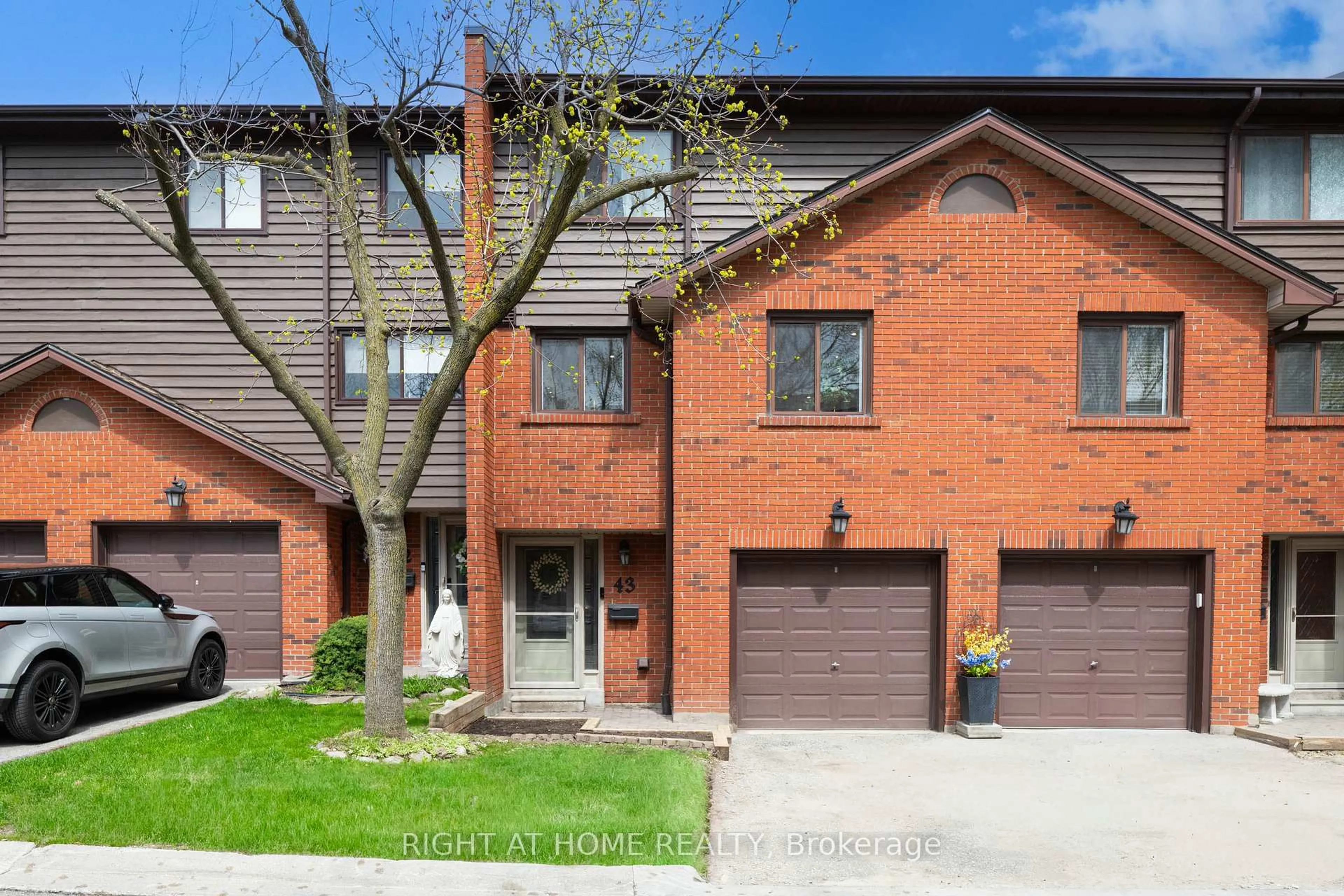 Home with brick exterior material, street for 4165 Fieldgate Dr #43, Mississauga Ontario L4W 2M9