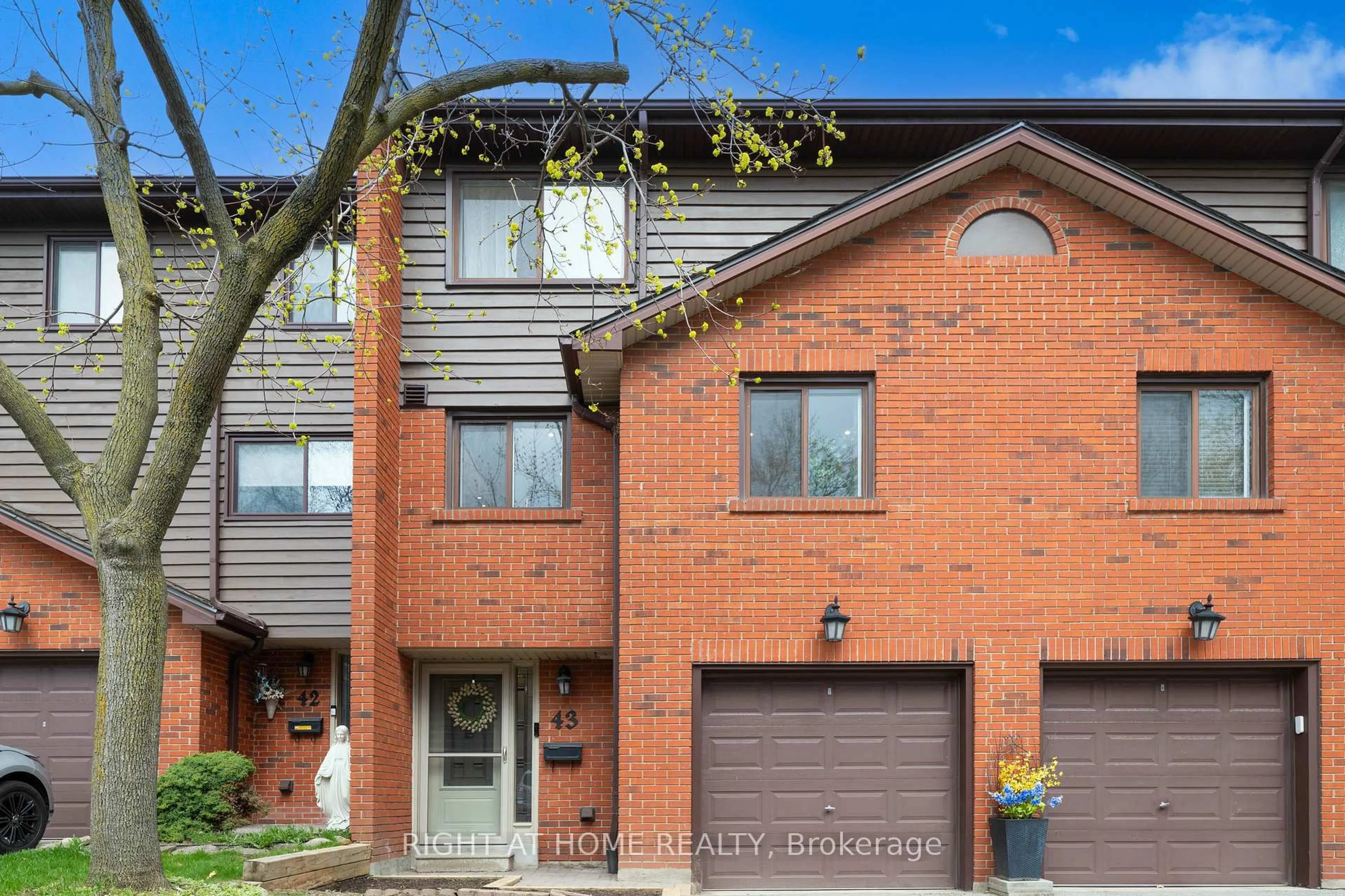 Home with brick exterior material, street for 4165 Fieldgate Dr #43, Mississauga Ontario L4W 2M9
