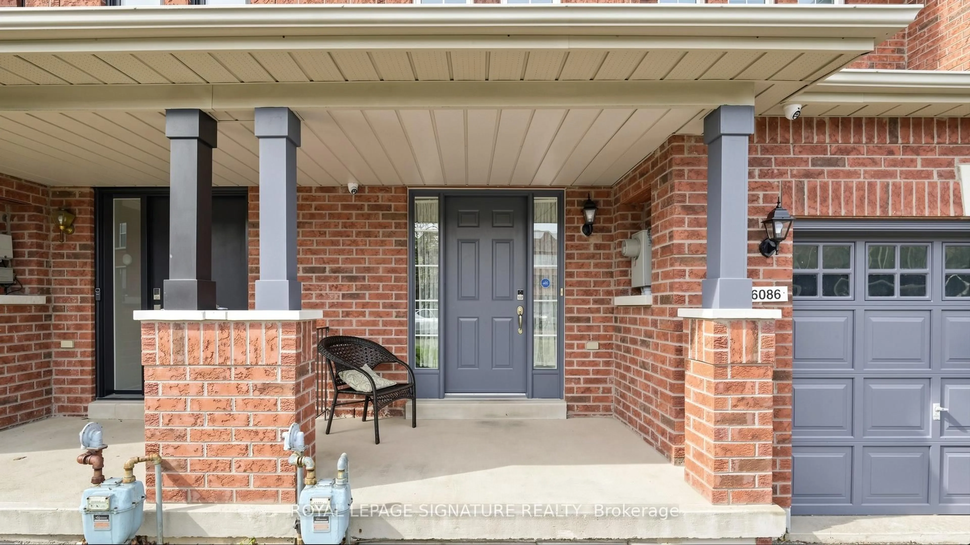 Home with brick exterior material, street for 6086 Windfleet Cres, Mississauga Ontario L5V 2Z6