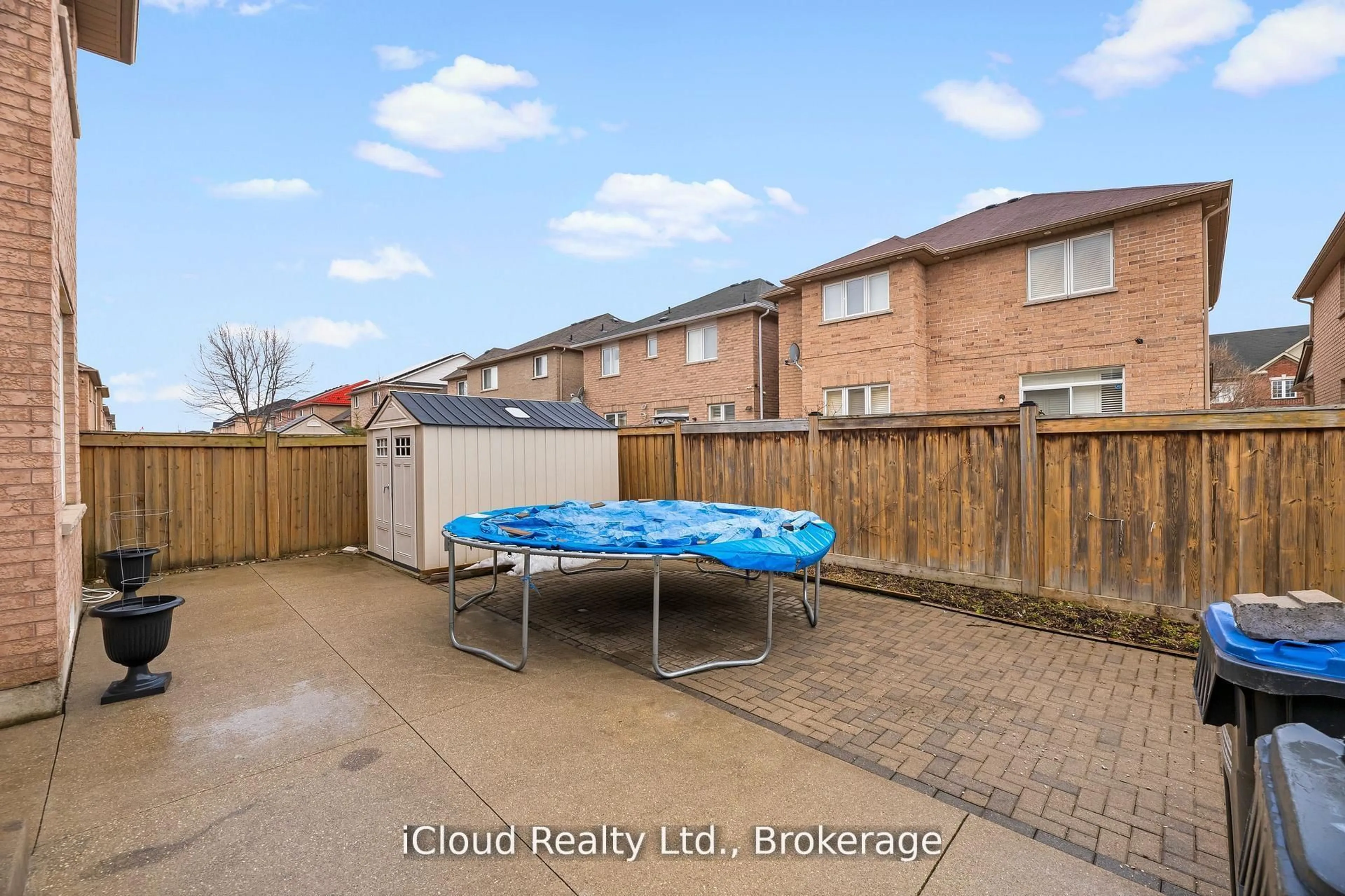 Patio, water/lake/river/ocean view for 75 Iron Block Dr, Brampton Ontario L7A 0J1