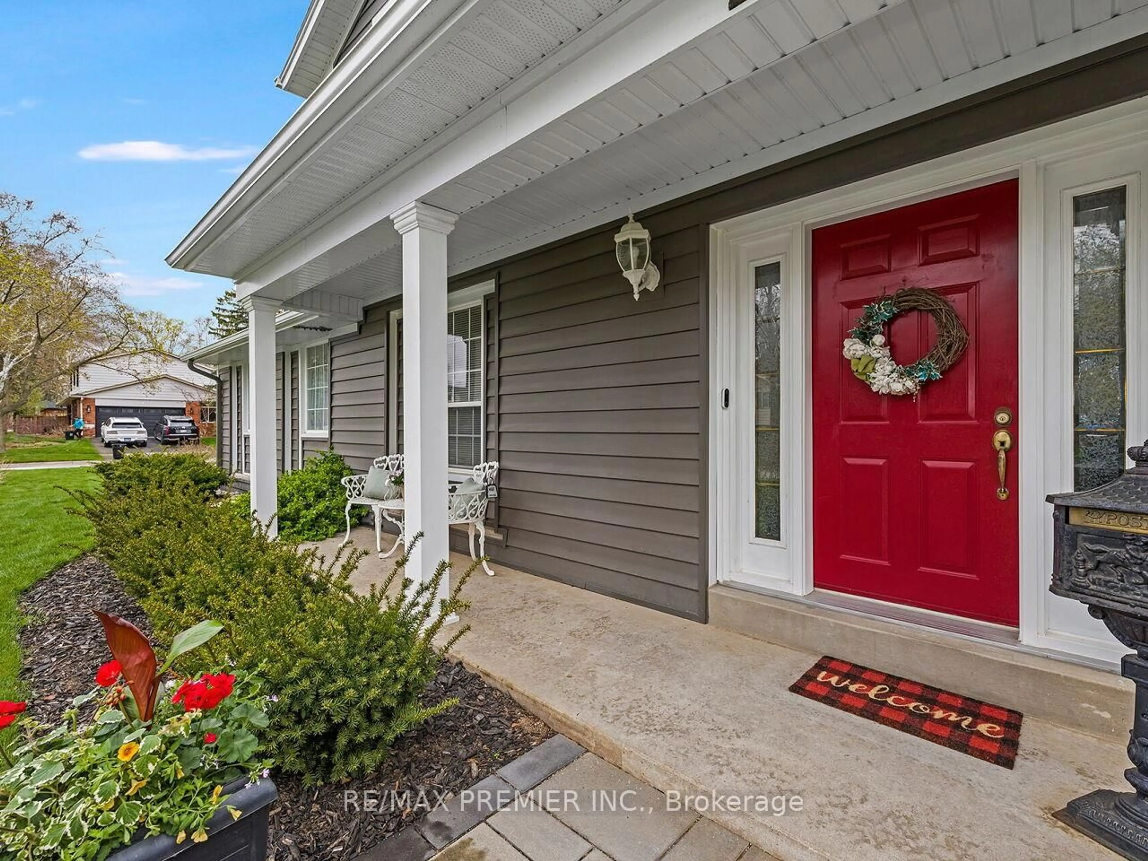 Unknown for 225 Juniper Ave, Burlington Ontario L7L 2T2
