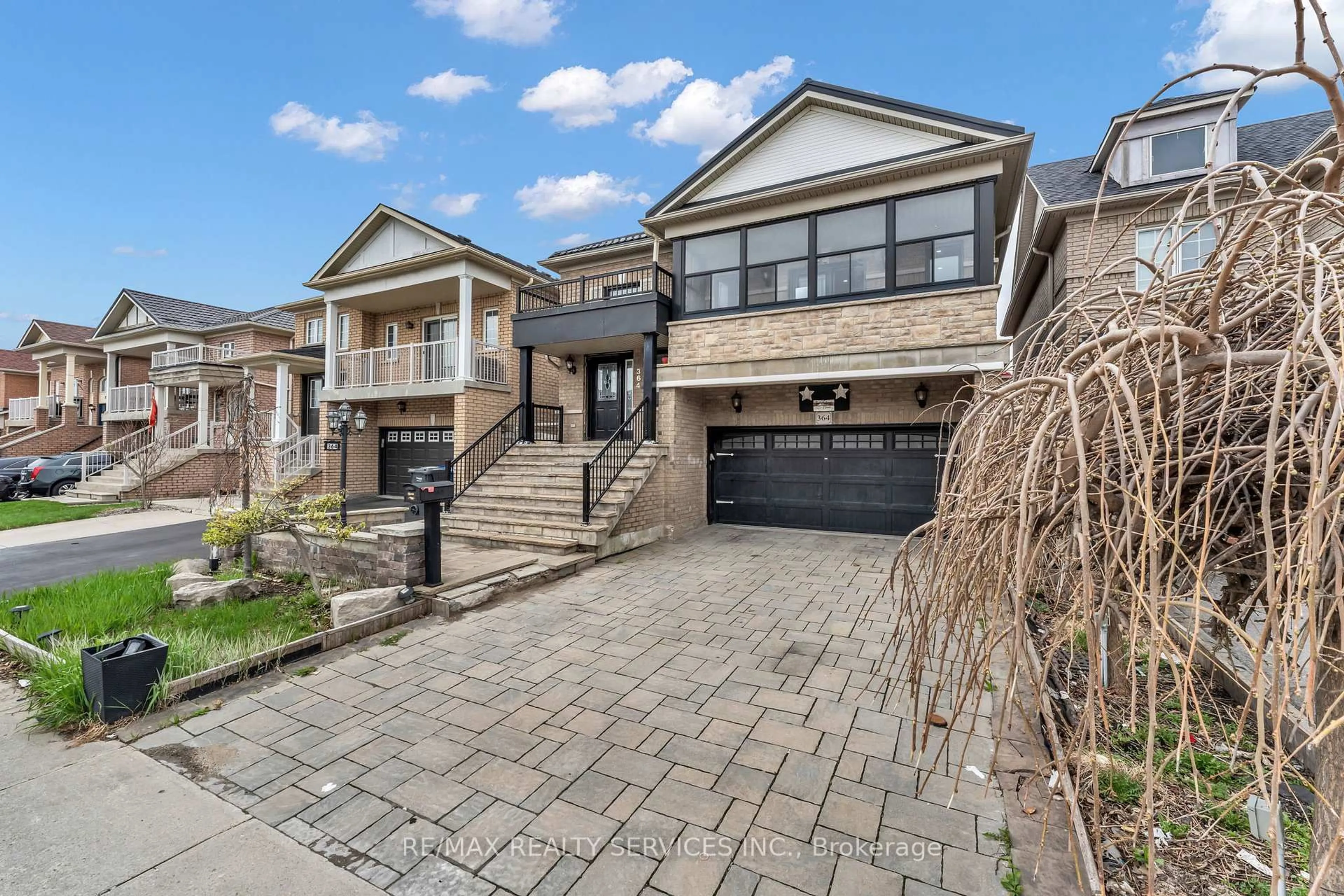 Home with brick exterior material, street for 364 Queen Mary Dr, Brampton Ontario L7A 3T1