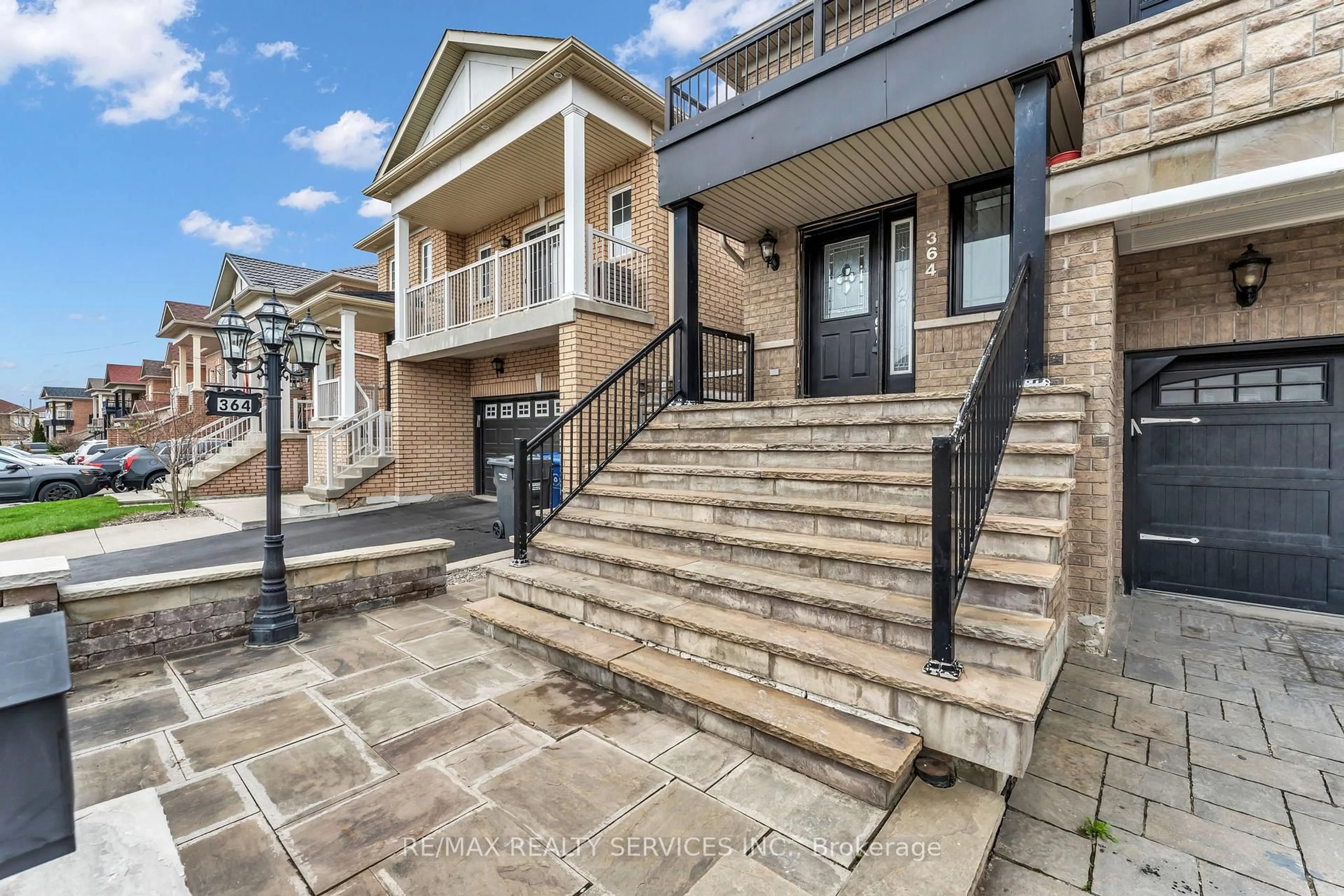 Unknown for 364 Queen Mary Dr, Brampton Ontario L7A 3T1