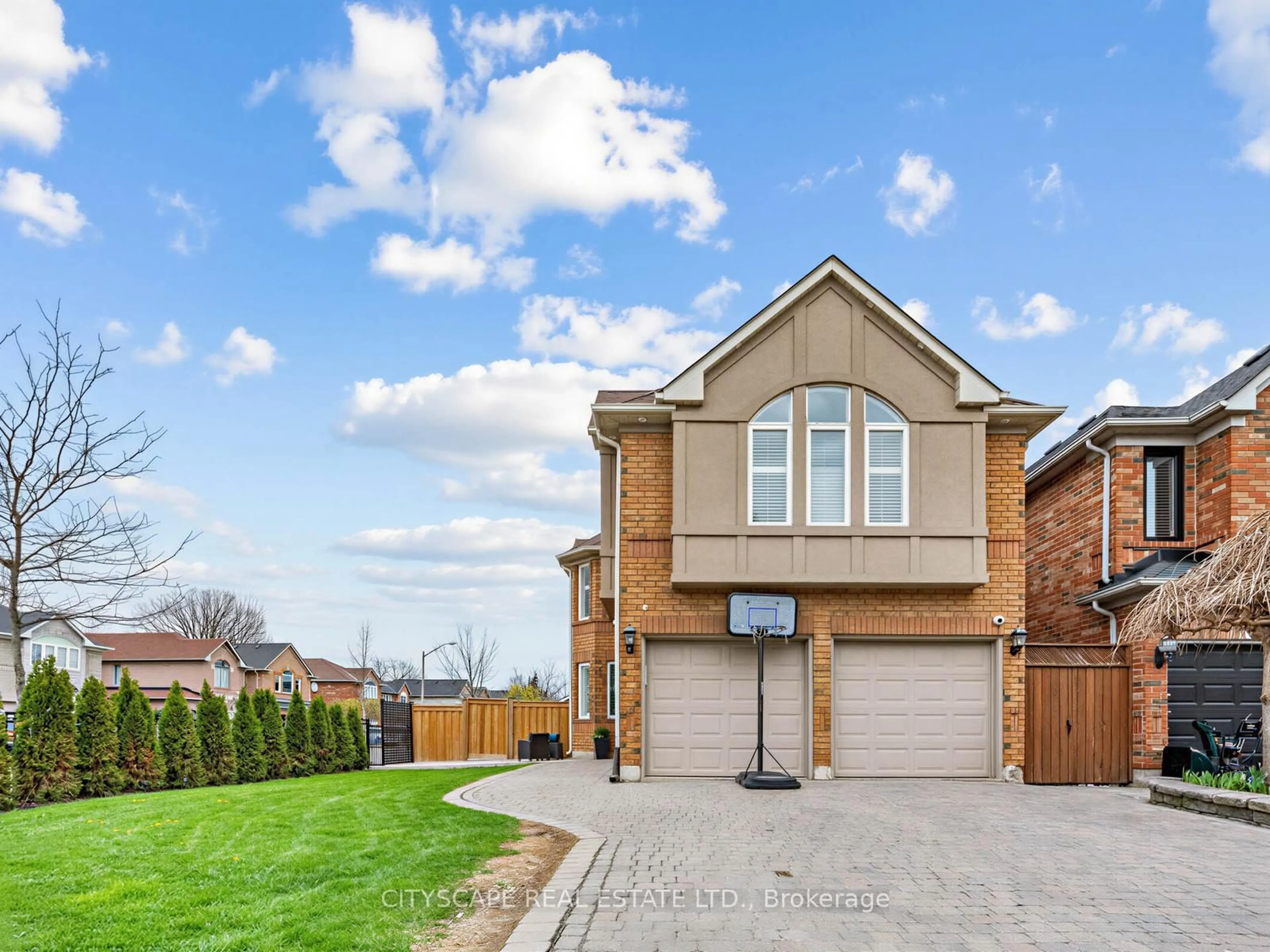 Home with brick exterior material, street for 3671 Forest Bluff Cres, Mississauga Ontario L5N 7W7