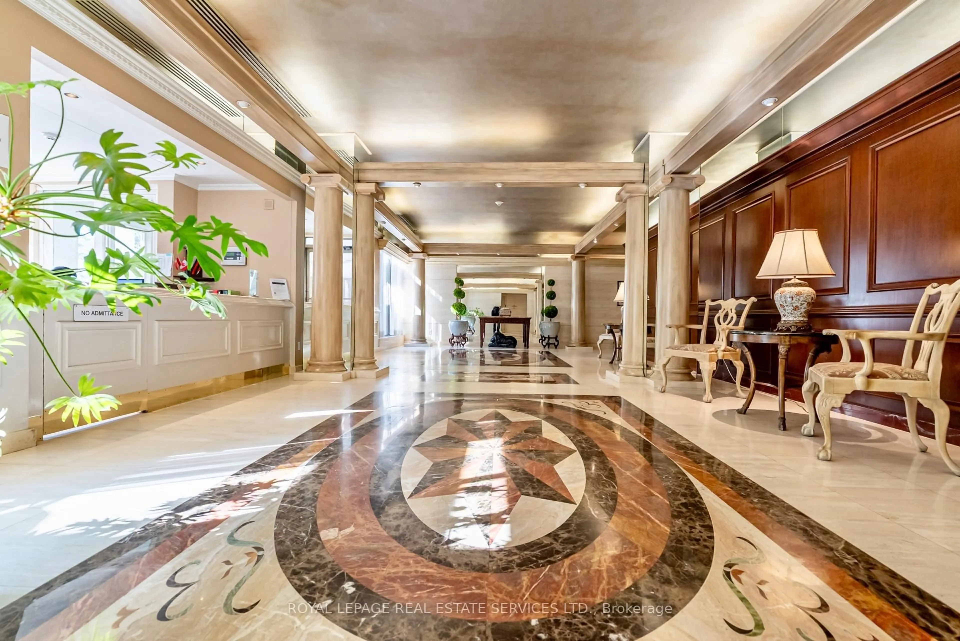 Lobby for 1 Ripley Ave #403, Toronto Ontario M6S 4Z6