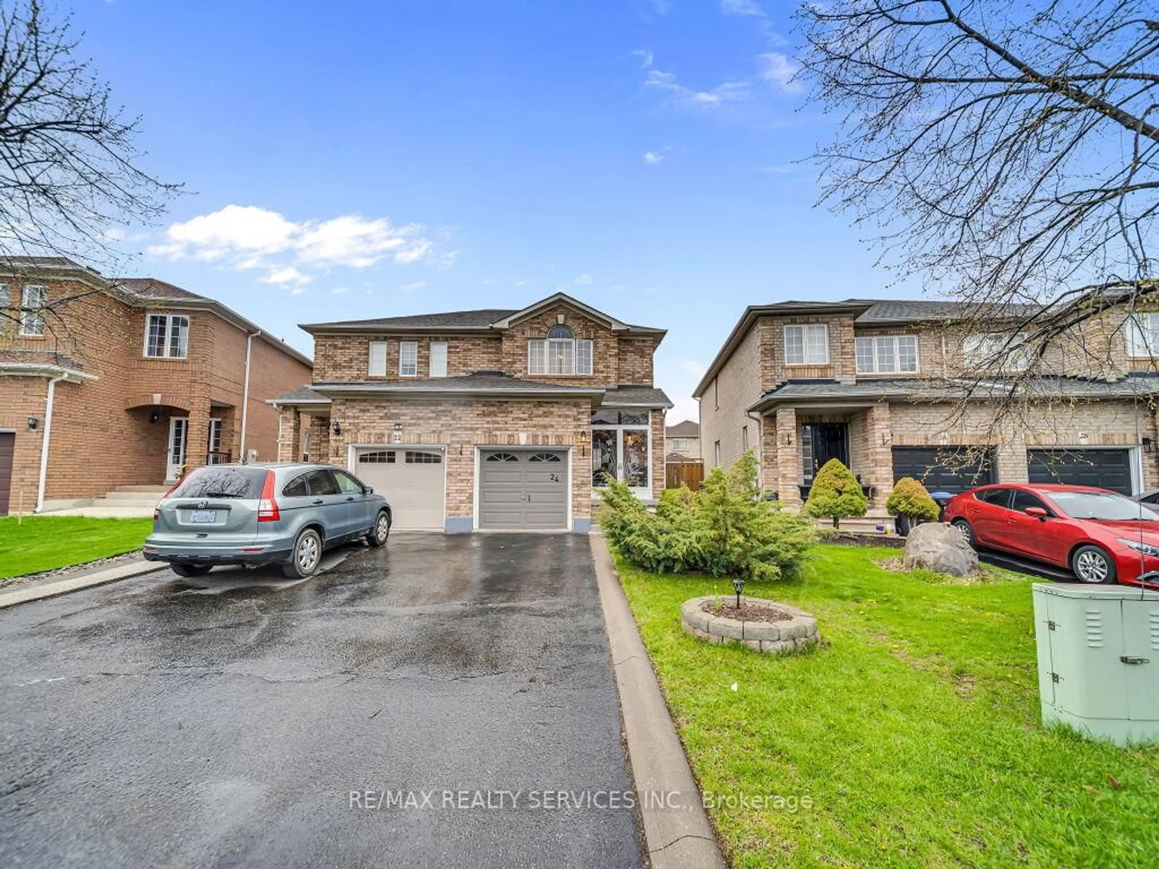 Unknown for 24 Melissa Crt, Brampton Ontario L6X 4X1