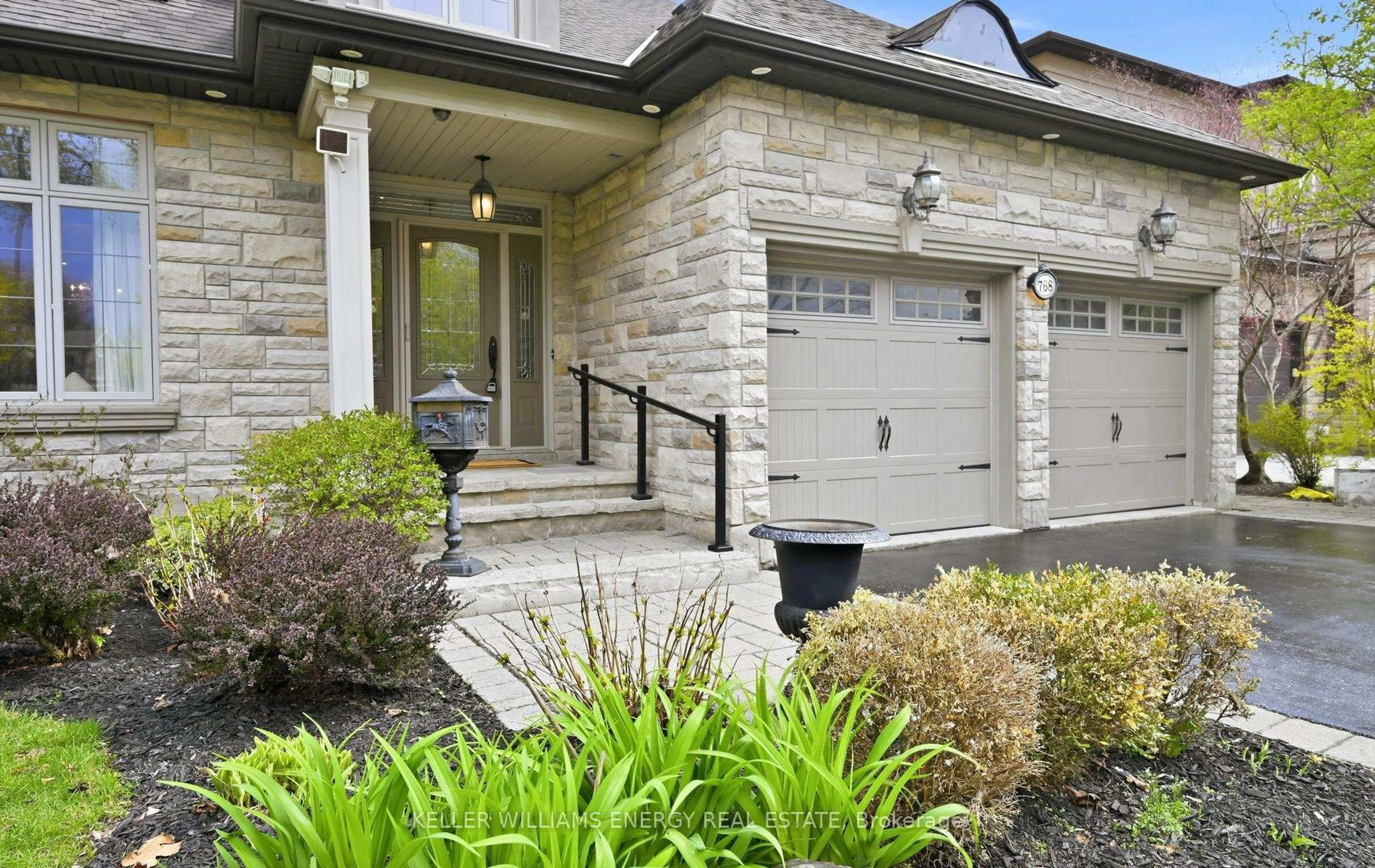 Unknown for 768 Duchess Dr, Mississauga Ontario L4Y 1H7