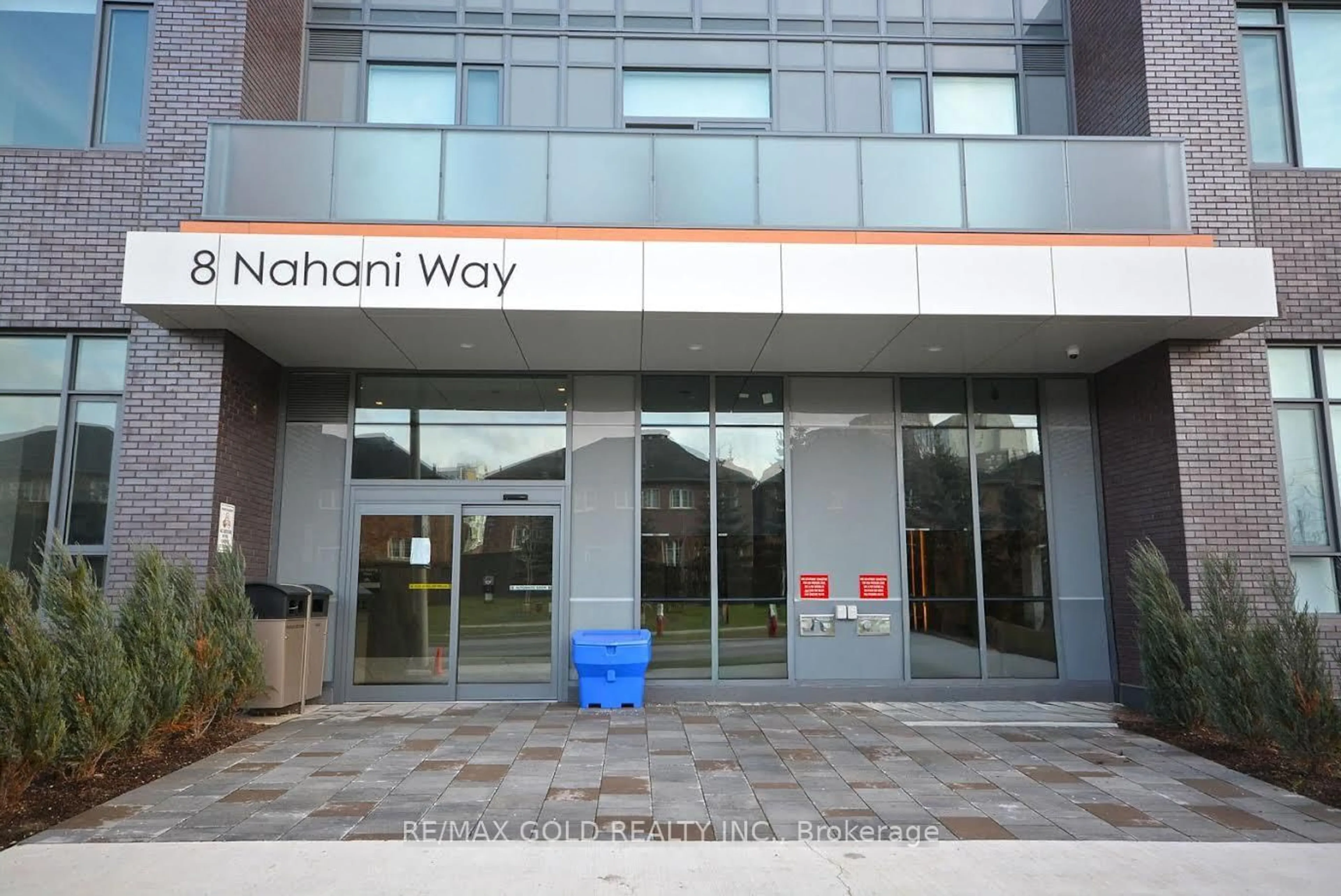 Indoor entryway for 8 Nahani Way #2508, Mississauga Ontario L4Z 4J8