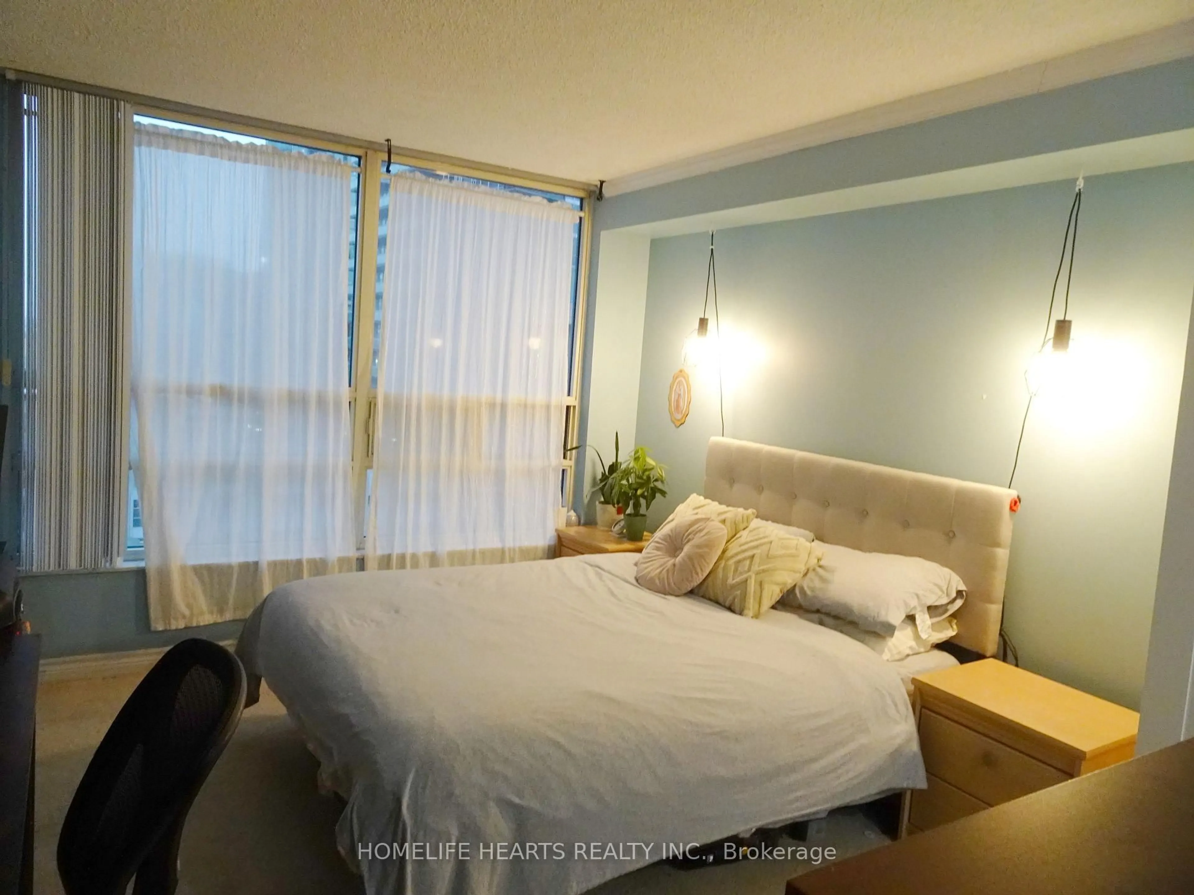 Bedroom with bed, unknown for 250 Webb Dr #1011, Mississauga Ontario L5B 3Z4