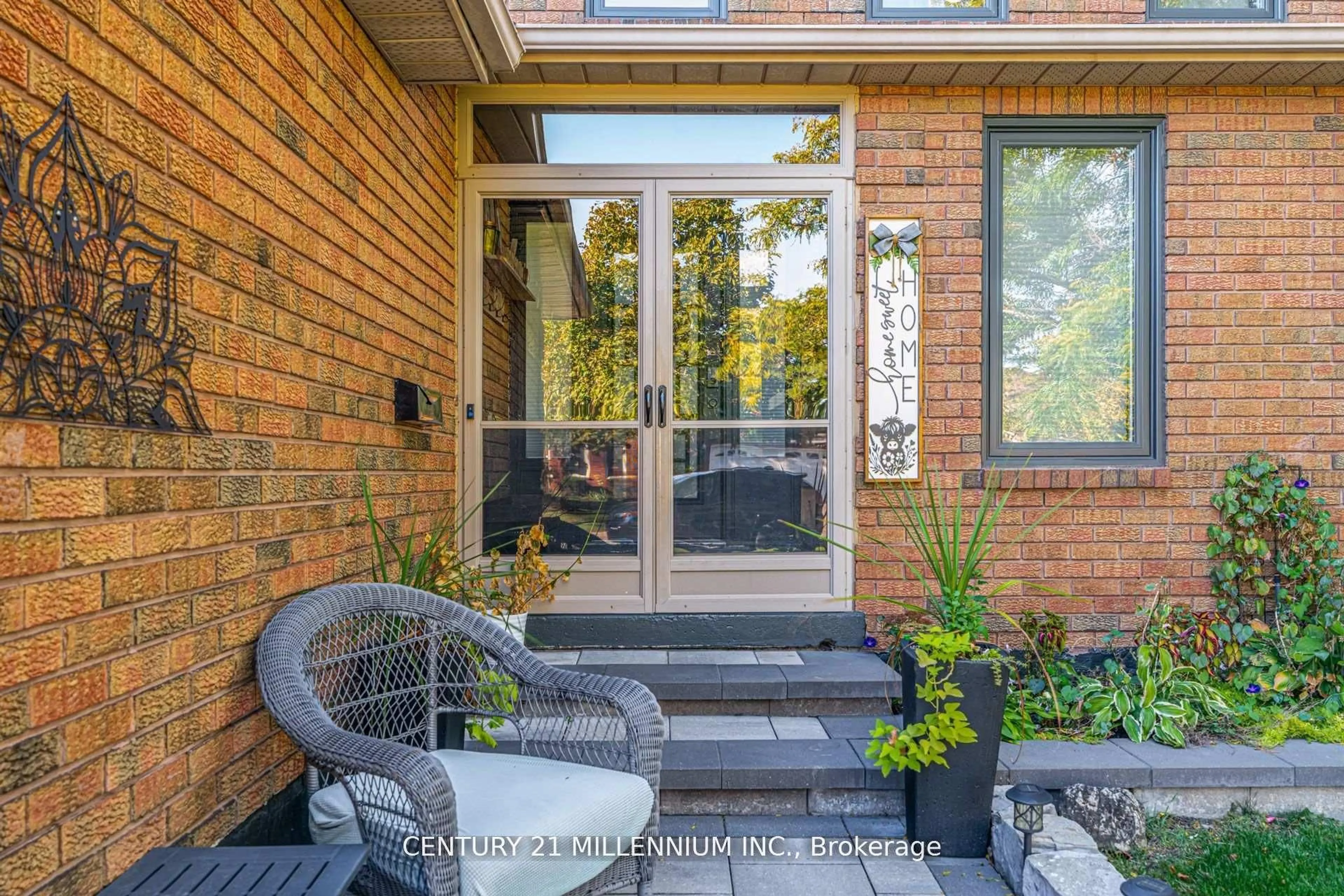Unknown for 28 Bristol Ave, Brampton Ontario L6X 2B3