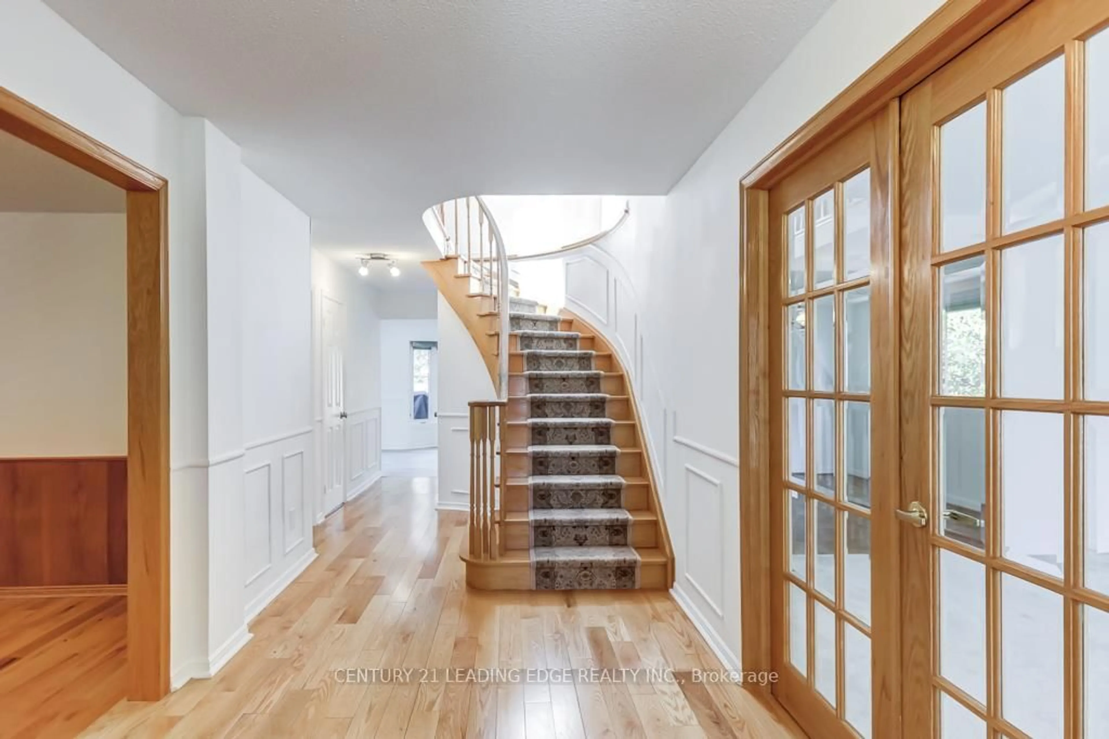 Unknown for 1595 Sir Monty's Dr, Mississauga Ontario L5N 4P1