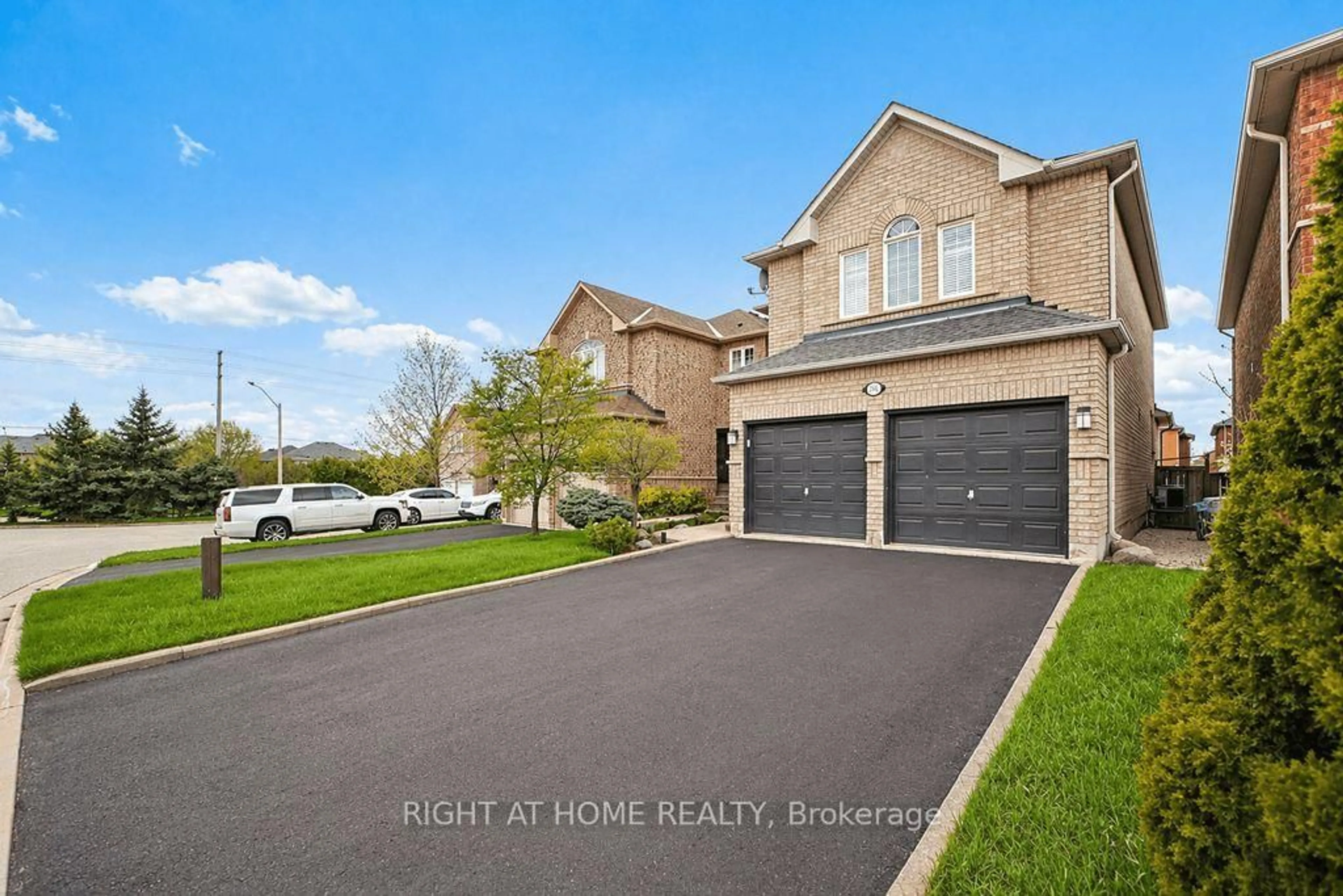 Unknown for 3181 Baytree Crt, Mississauga Ontario L5N 7P1