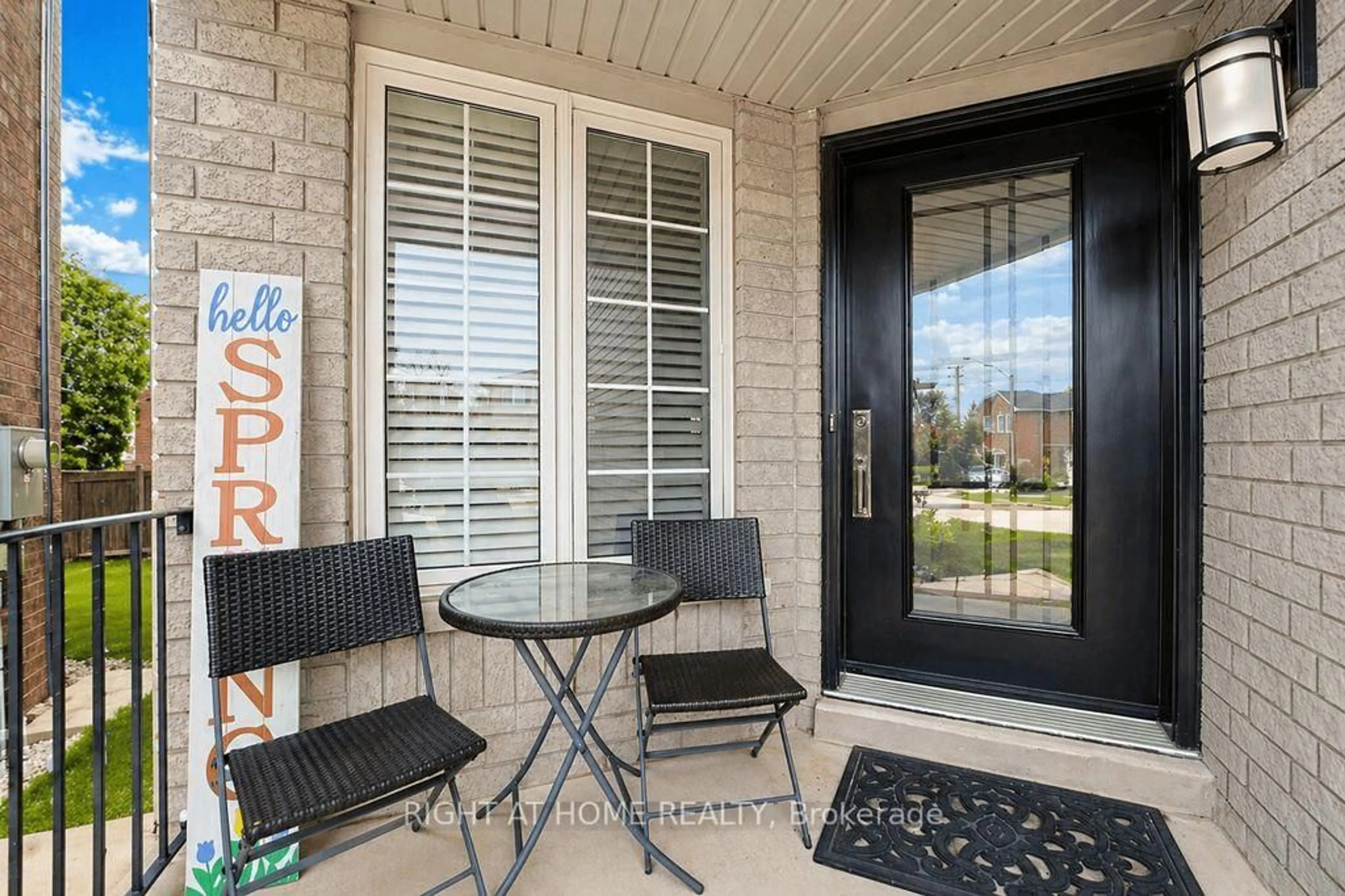 Patio, water/lake/river/ocean view for 3181 Baytree Crt, Mississauga Ontario L5N 7P1