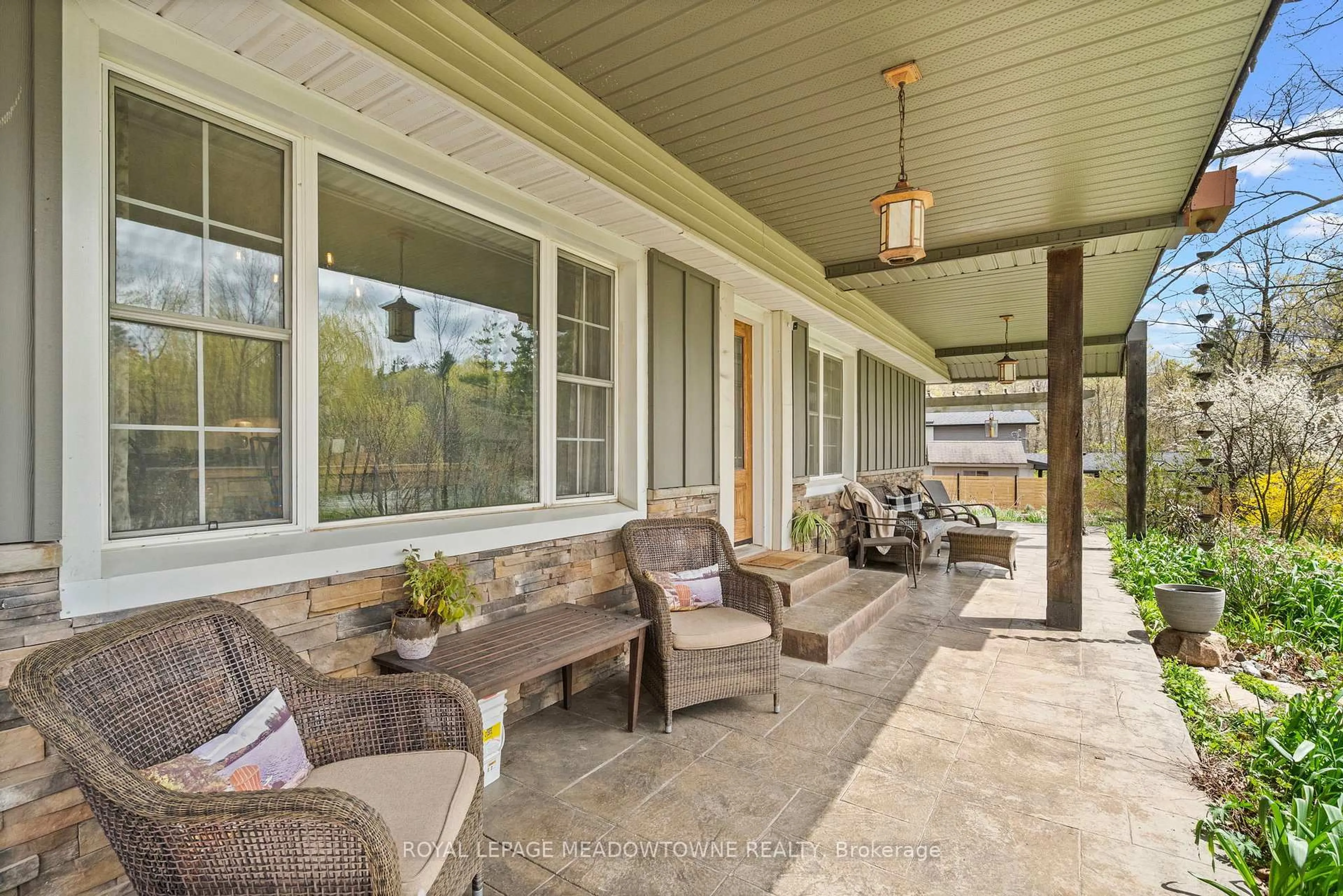 Patio, unknown for 10621 Third Line, Halton Hills Ontario L9T 2X9