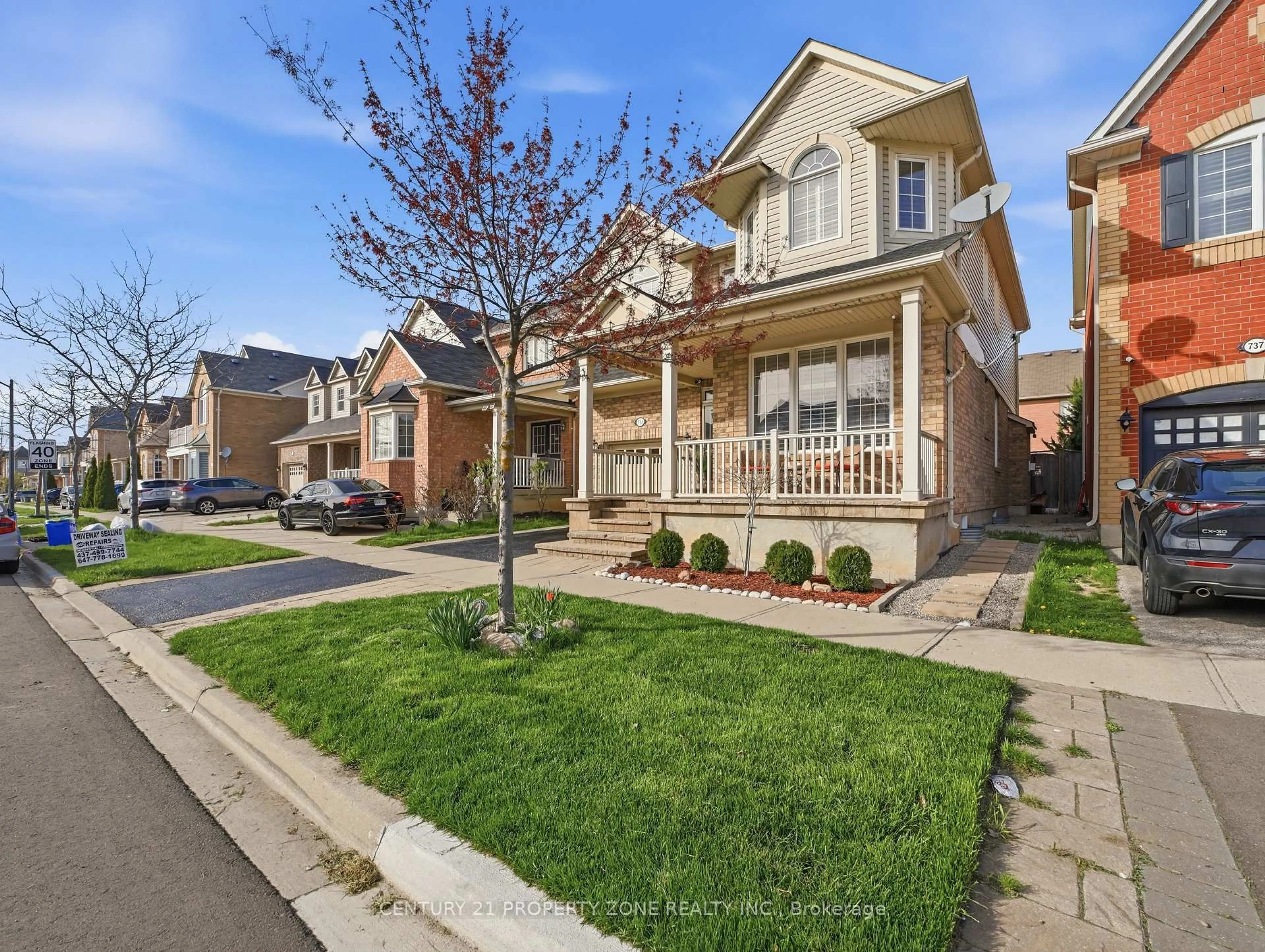 Home with brick exterior material, street for 733 Scott Blvd, Milton Ontario L9T 0X9