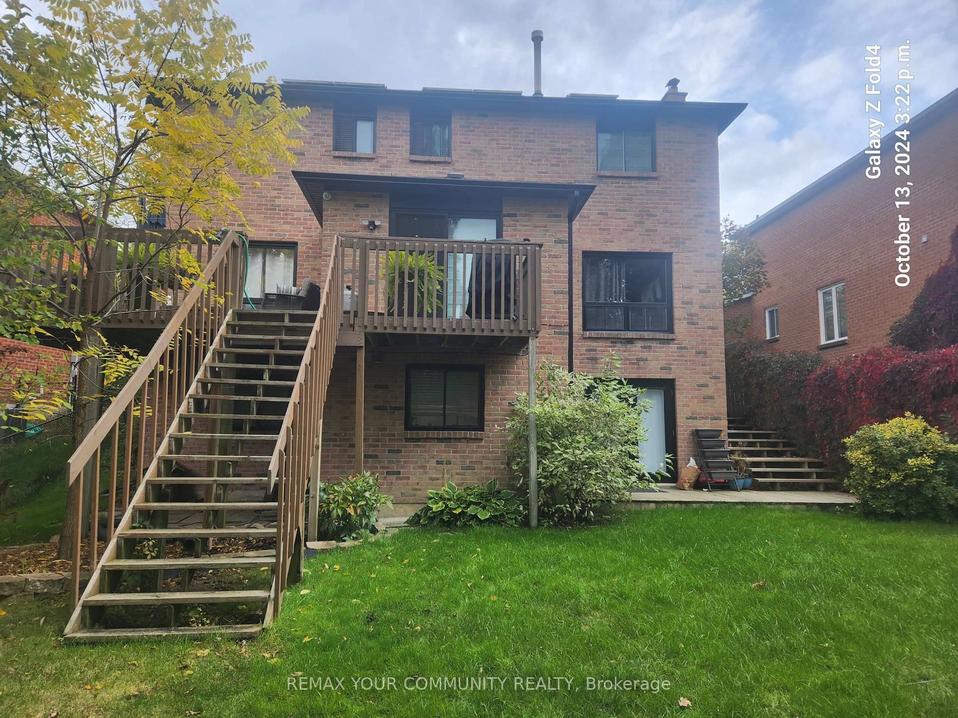 A pic from outside/outdoor area/front of a property/back of a property/a pic from drone, unknown for 19 St. Michael's Cres, Caledon Ontario L7E 5Z2