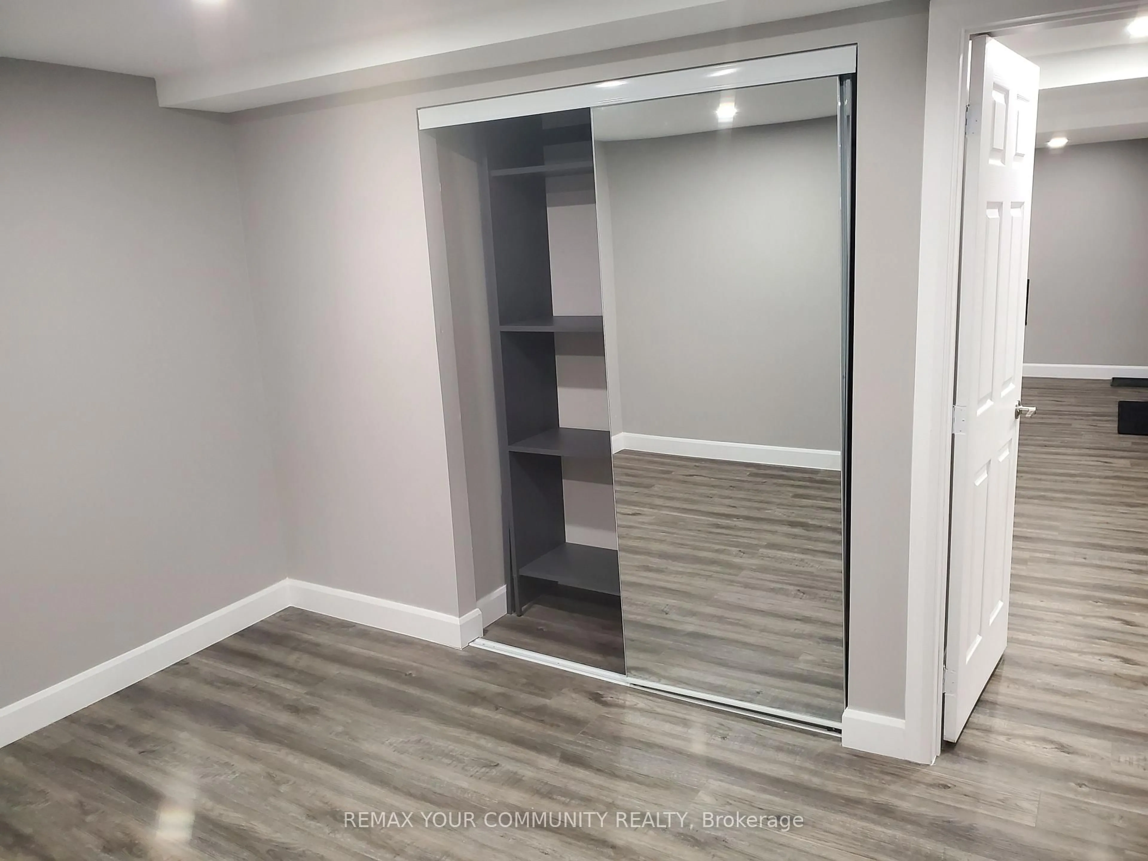 Storage room or clothes room or walk-in closet for 19 St. Michael's Cres, Caledon Ontario L7E 5Z2