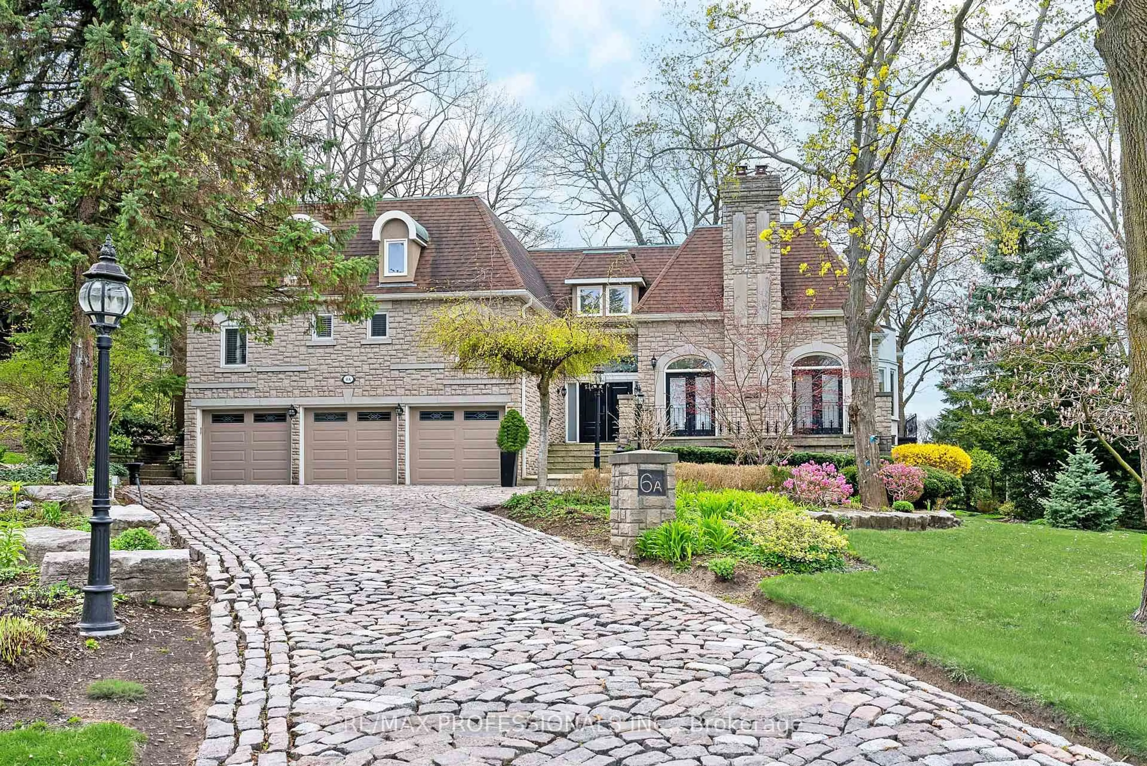 Home with brick exterior material, street for 6A Edenbrook Hill, Toronto Ontario M9A 3Z6
