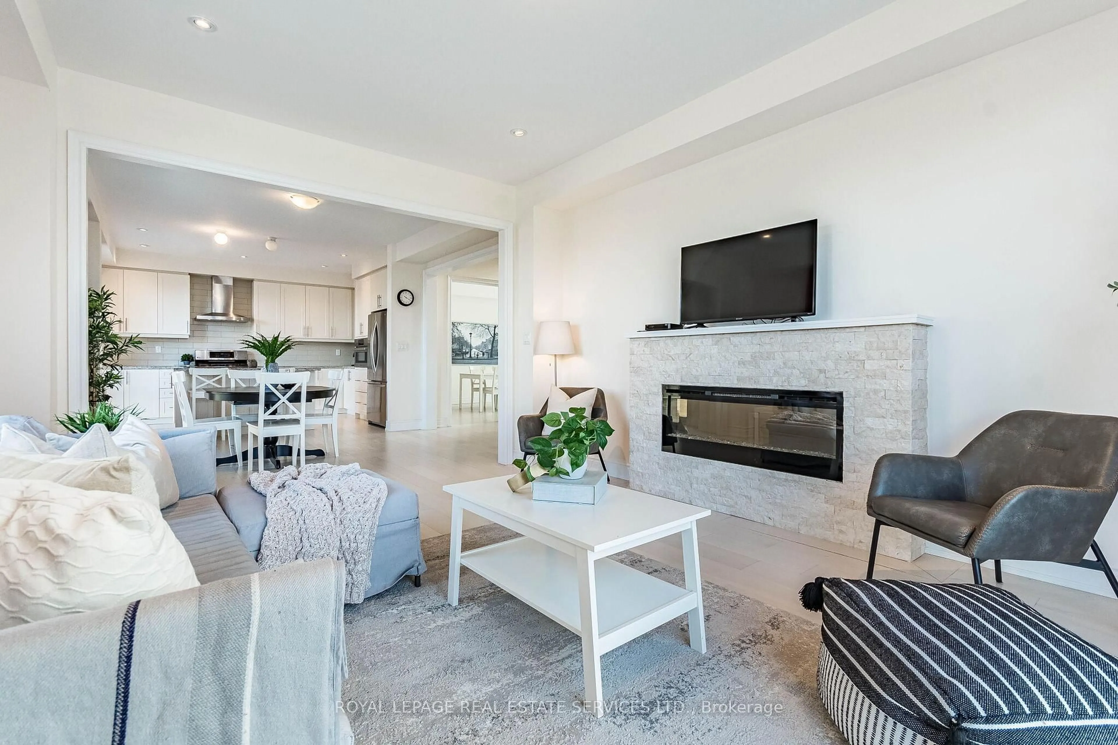 Living room with furniture, ceramic/tile floor for 82 Pony Farm Dr, Toronto Ontario M9R 0B3