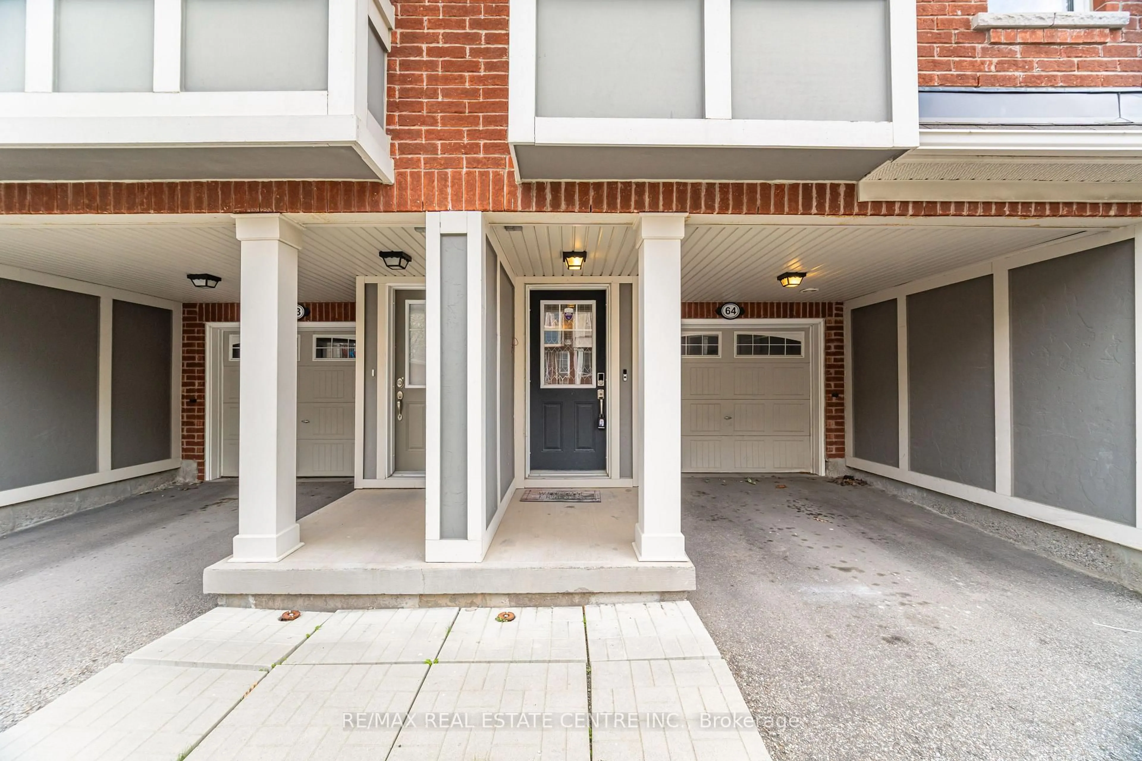 Indoor entryway for 6020 Derry Rd #64, Milton Ontario L9T 8L6