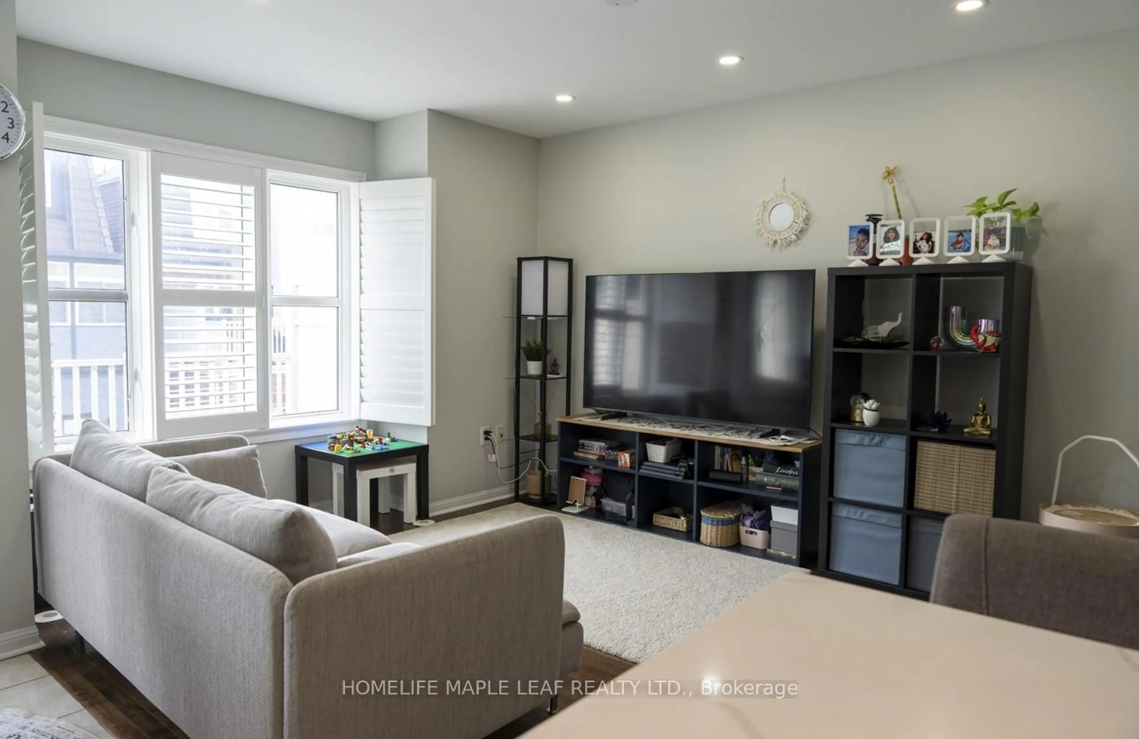 Living room with furniture, unknown for 649 Scott Blvd, Milton Ontario L9T 0P2