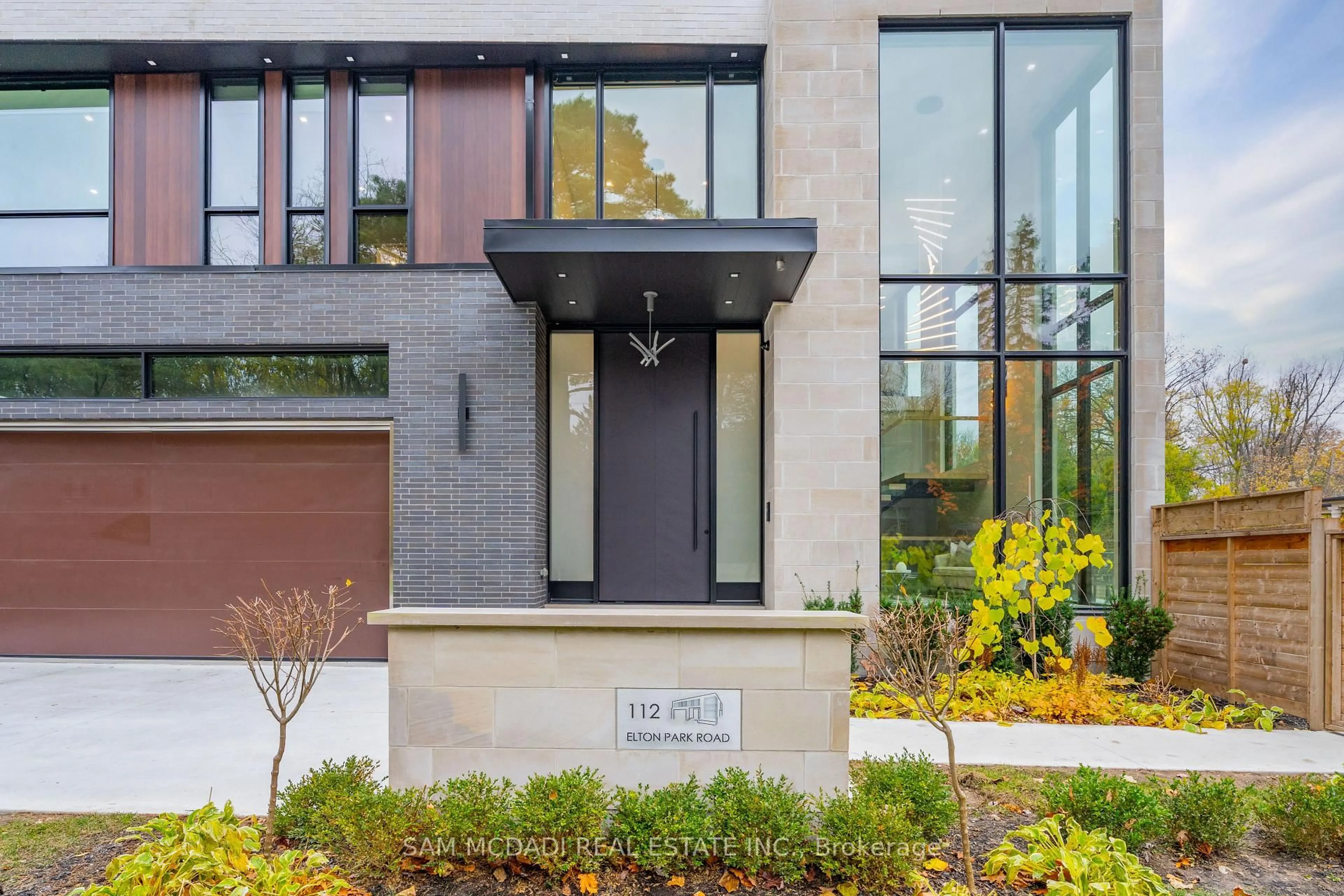 Home with brick exterior material, street for 112 Elton Park Rd, Oakville Ontario L6J 4C1