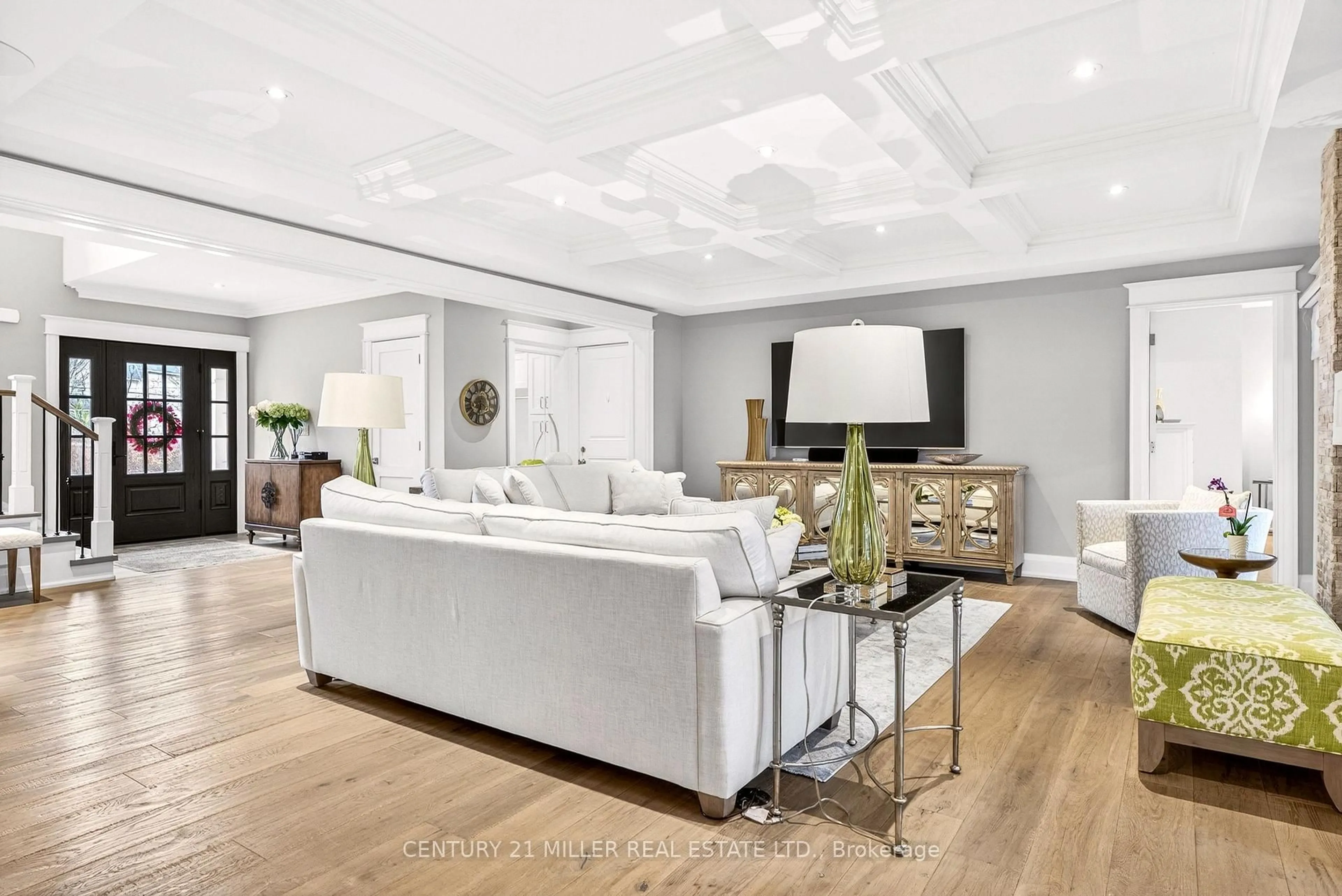 Living room with furniture, unknown for 1054 Mohawk Rd, Burlington Ontario L7T 3M6