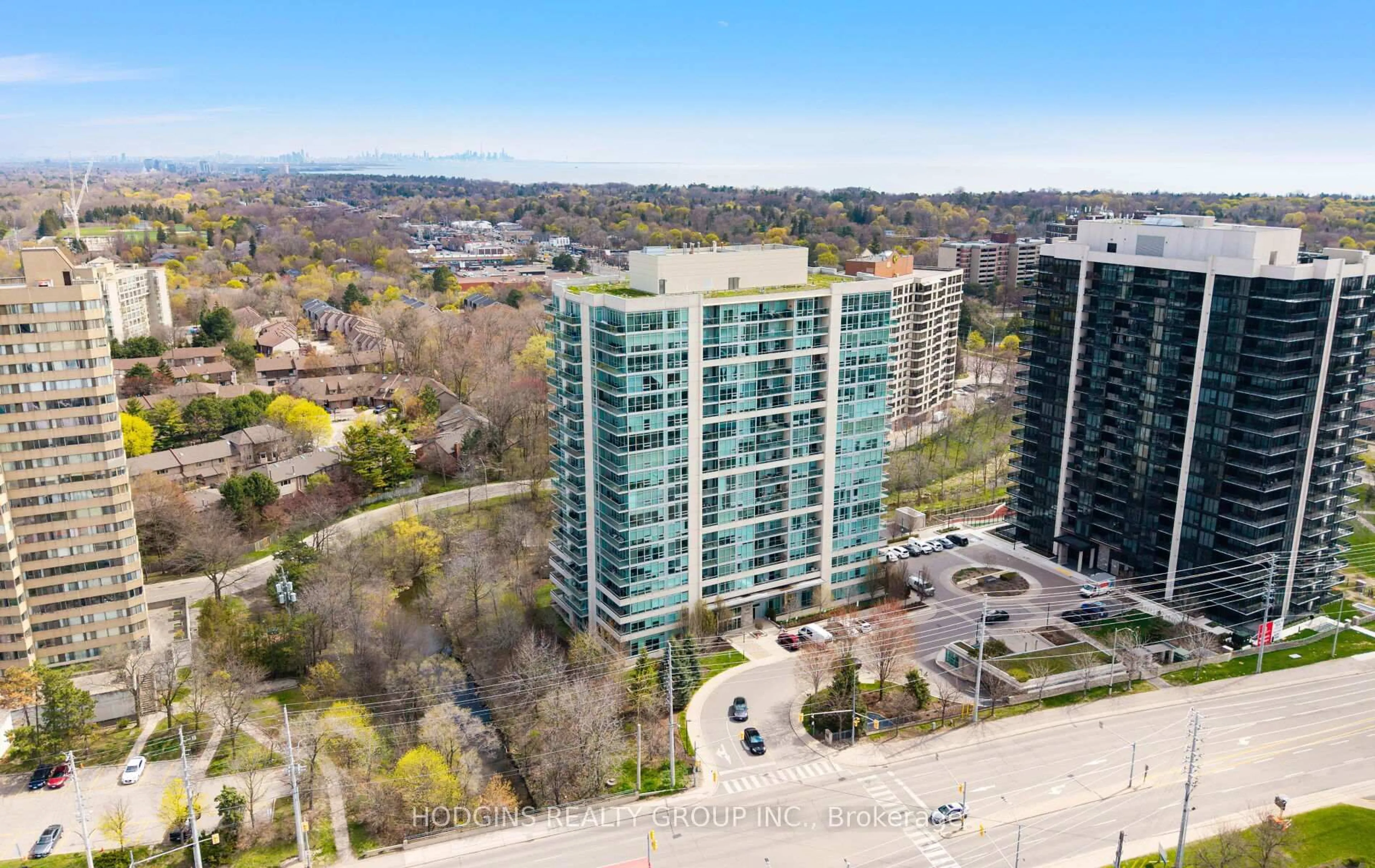 A pic from outside/outdoor area/front of a property/back of a property/a pic from drone, city buildings view from balcony for 1055 Southdown Rd #UPH 4, Mississauga Ontario L5J 0A3