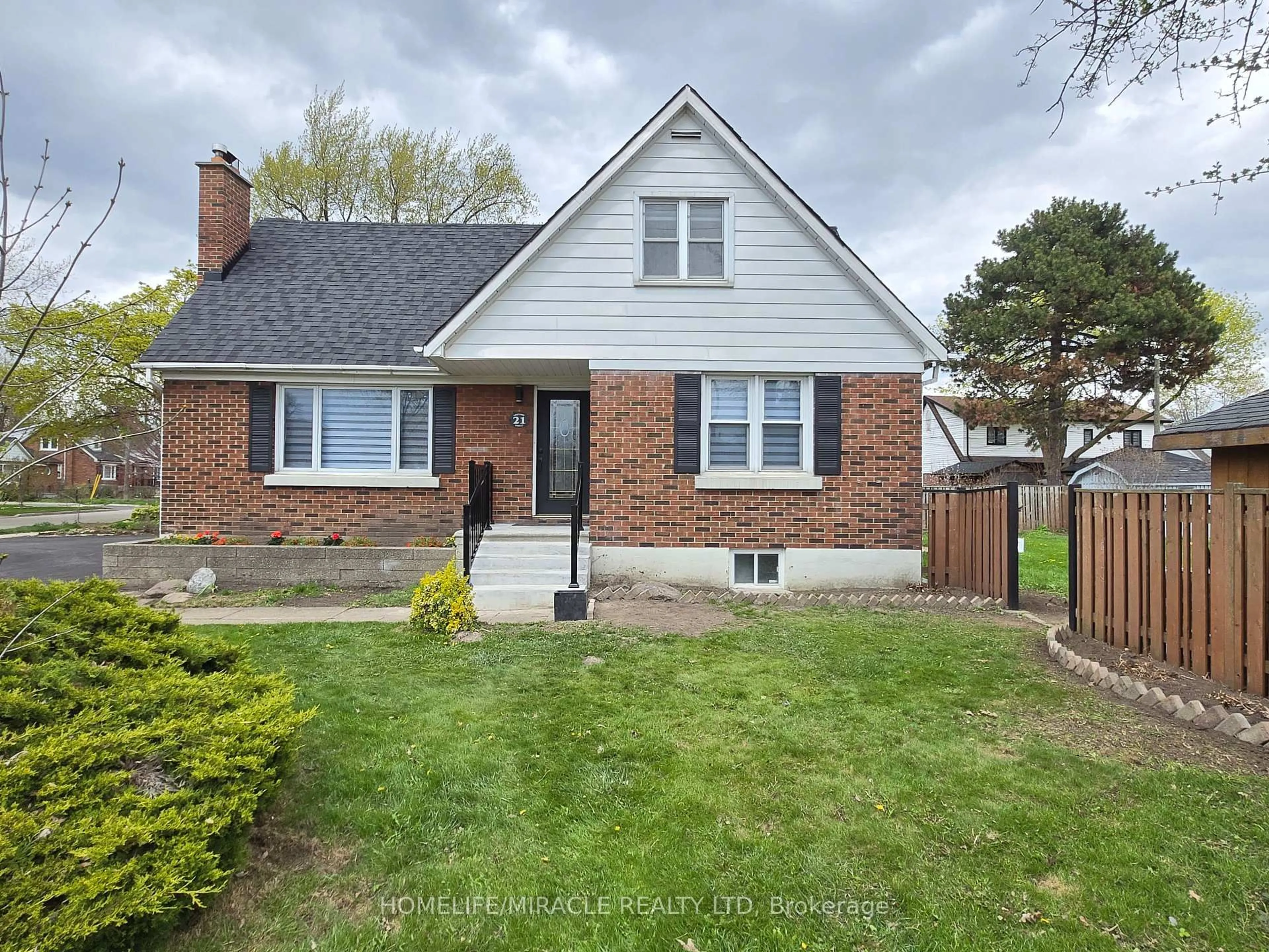 Home with brick exterior material, street for 21 Gregory St, Brampton Ontario L6Y 1G2