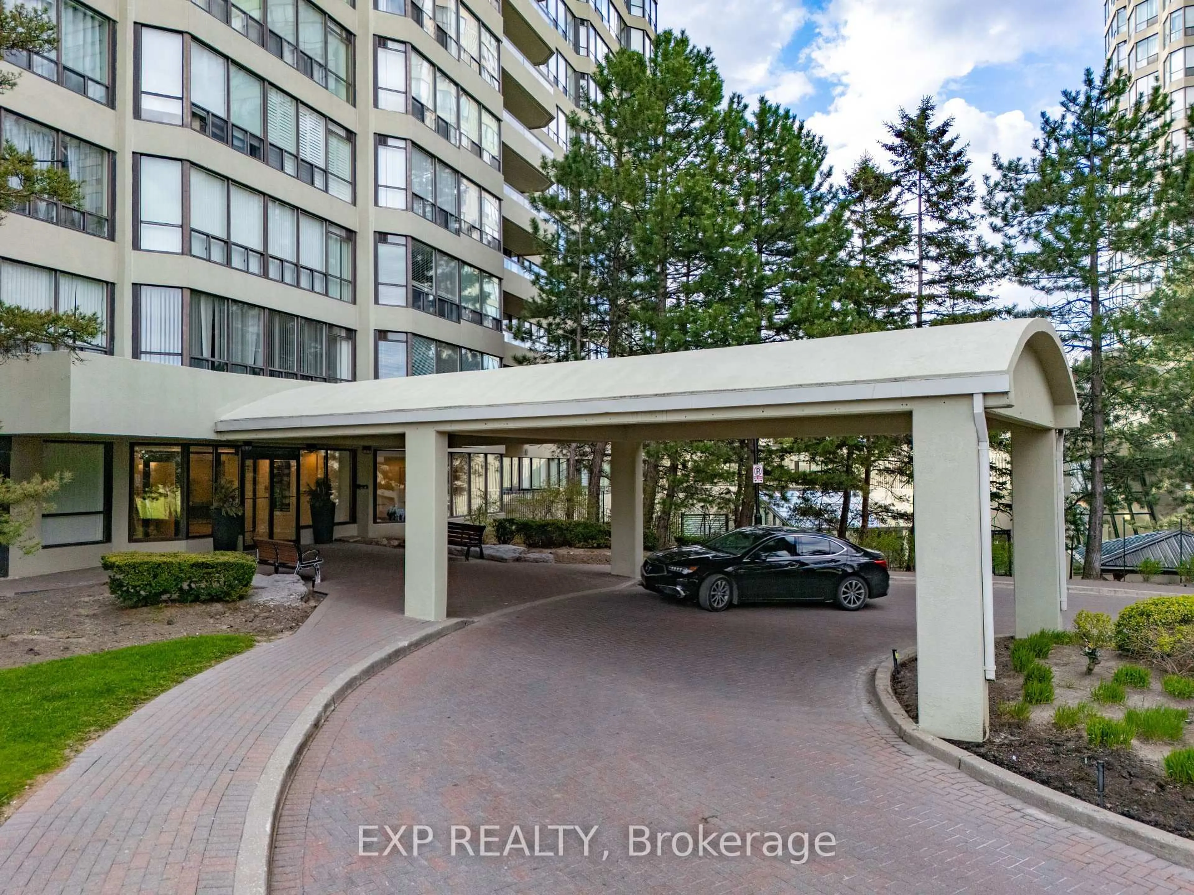 Indoor entryway for 22 Hanover Rd #1710, Brampton Ontario L6S 5K7
