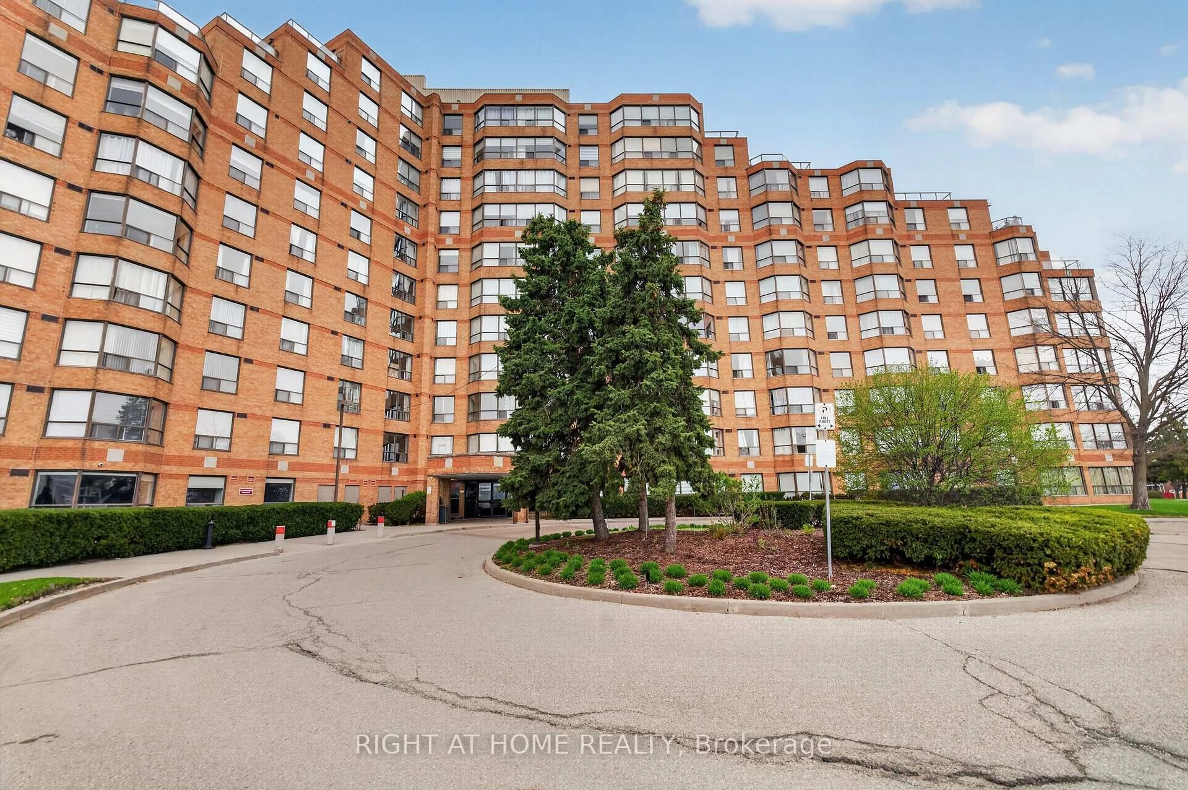 Unknown for 6 Humberline Dr #323, Toronto Ontario M9W 6X8