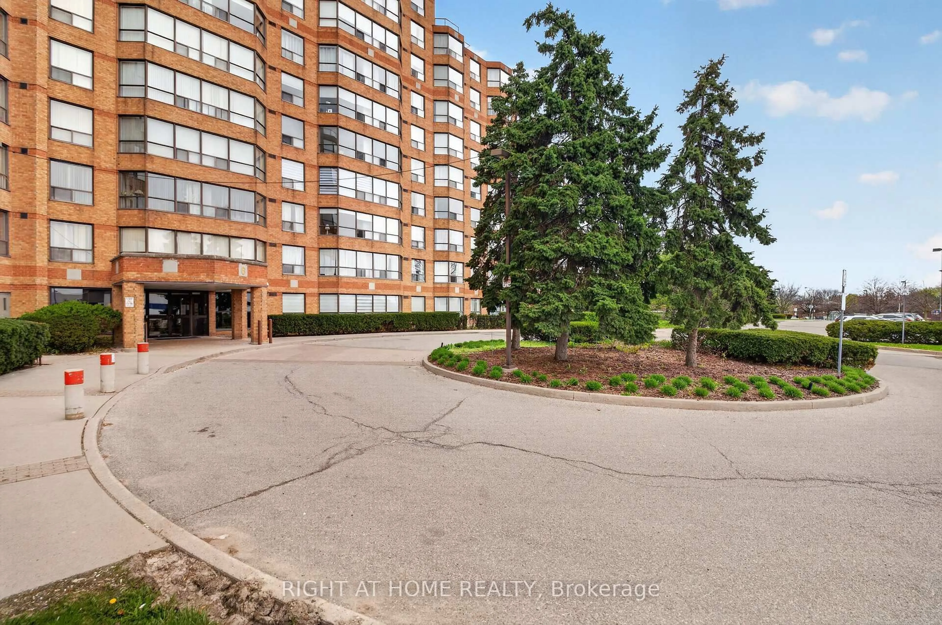 Unknown for 6 Humberline Dr #323, Toronto Ontario M9W 6X8