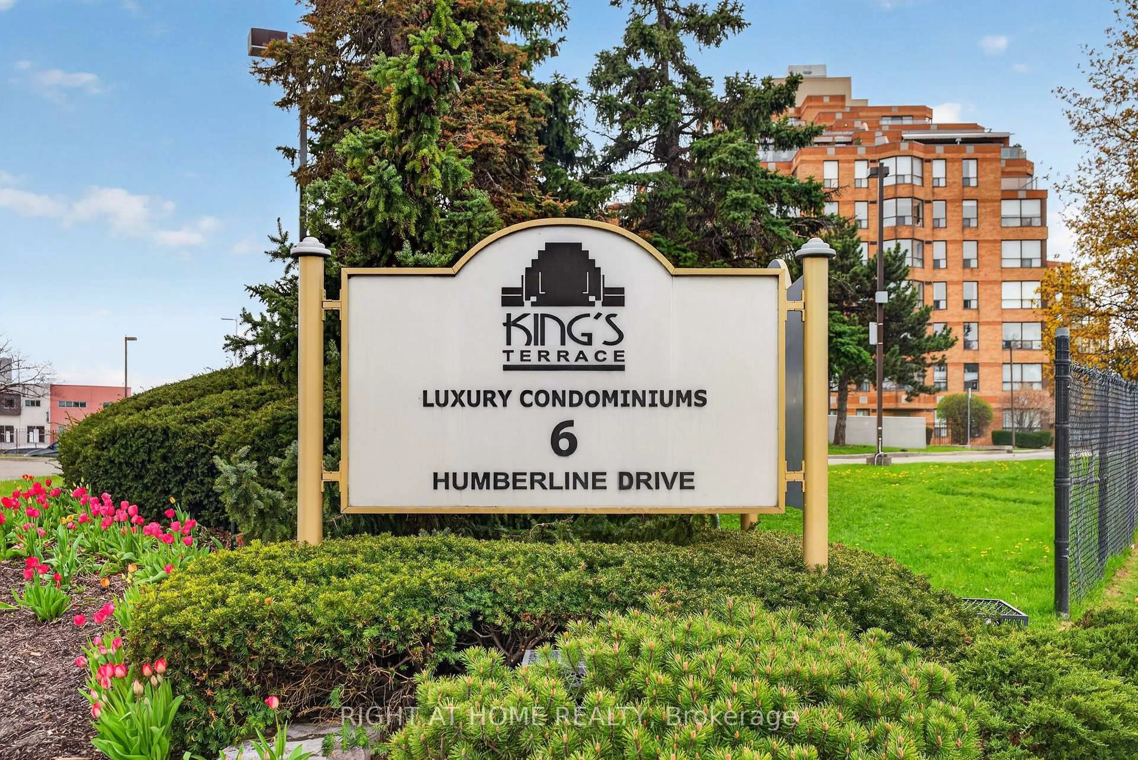 Unknown for 6 Humberline Dr #323, Toronto Ontario M9W 6X8