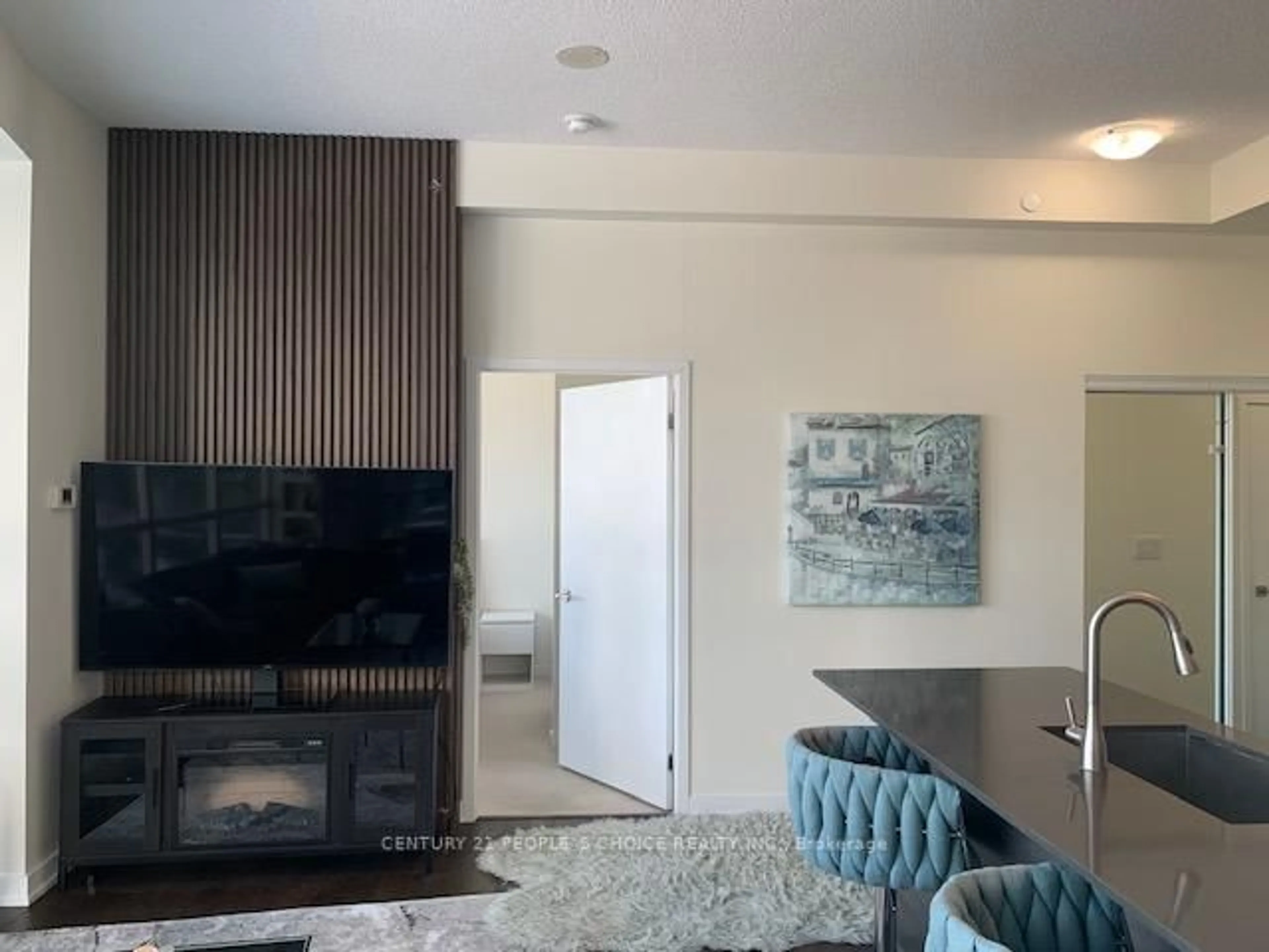 Living room with furniture, unknown for 510 Curran Pl #601, Mississauga Ontario L5B 0J8