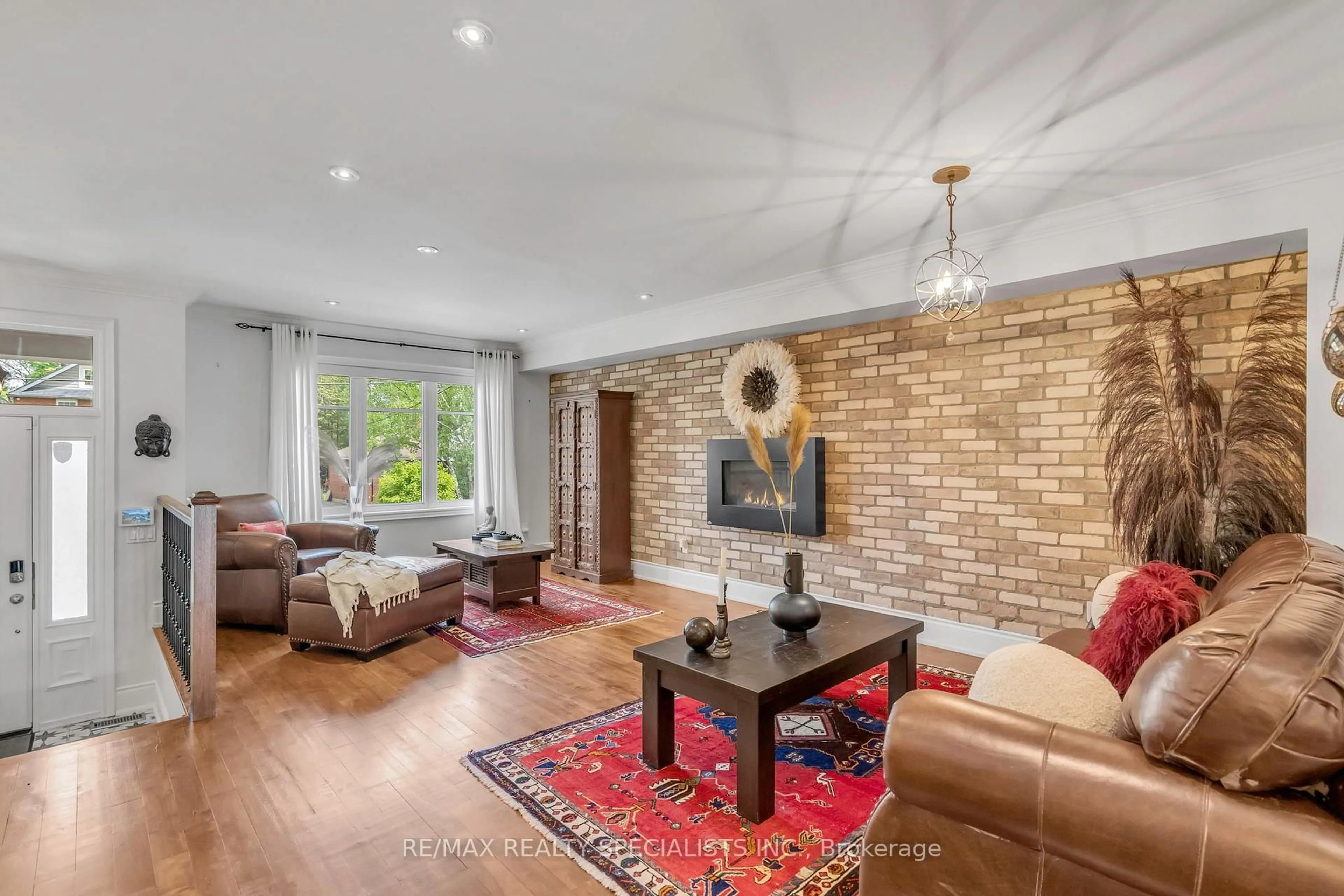Living room with furniture, unknown for 87 Lake Cres, Toronto Ontario M8V 1W2