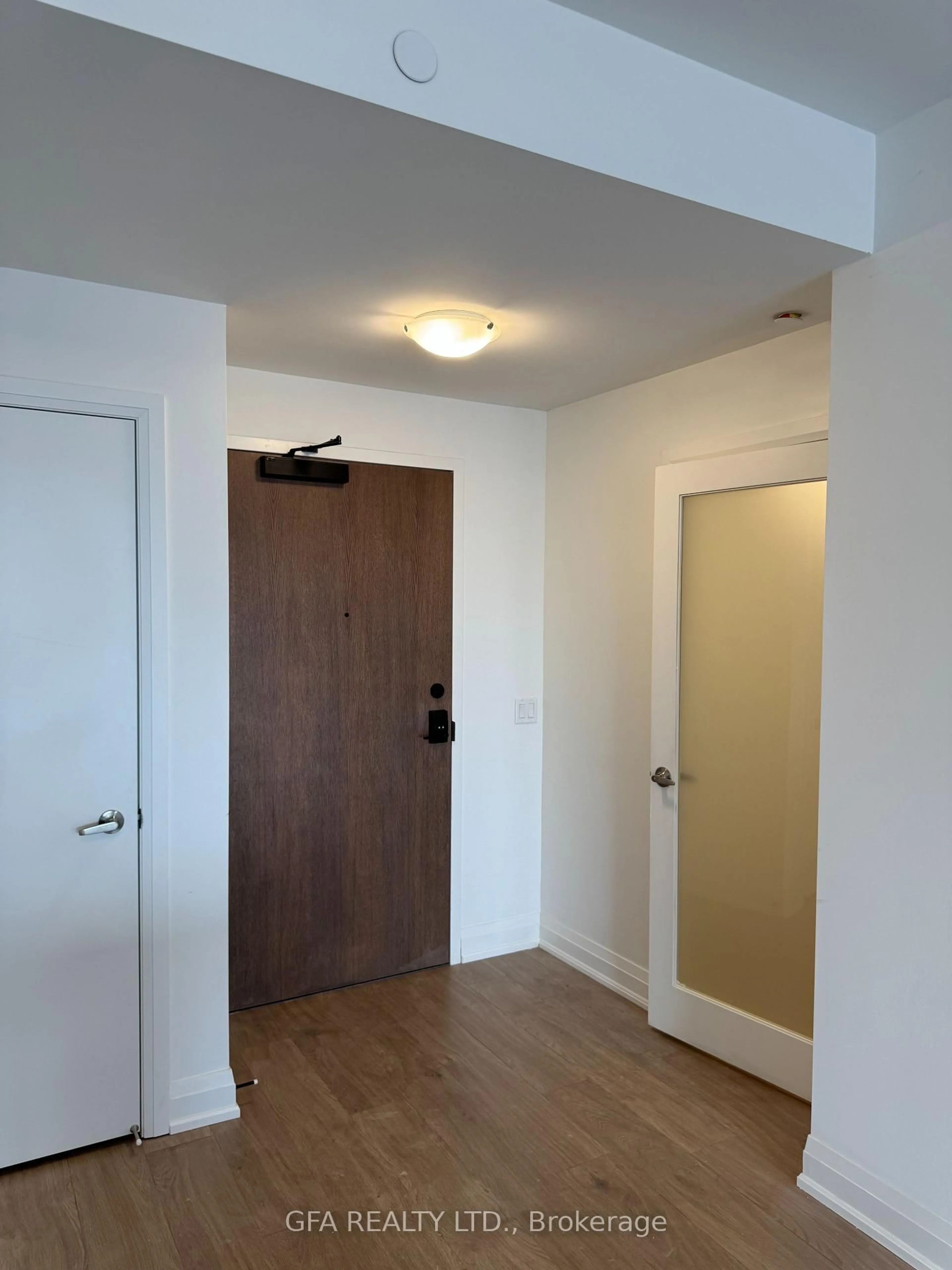 Unknown for 1035 Southdown Rd #707, Mississauga Ontario L5J 0A2