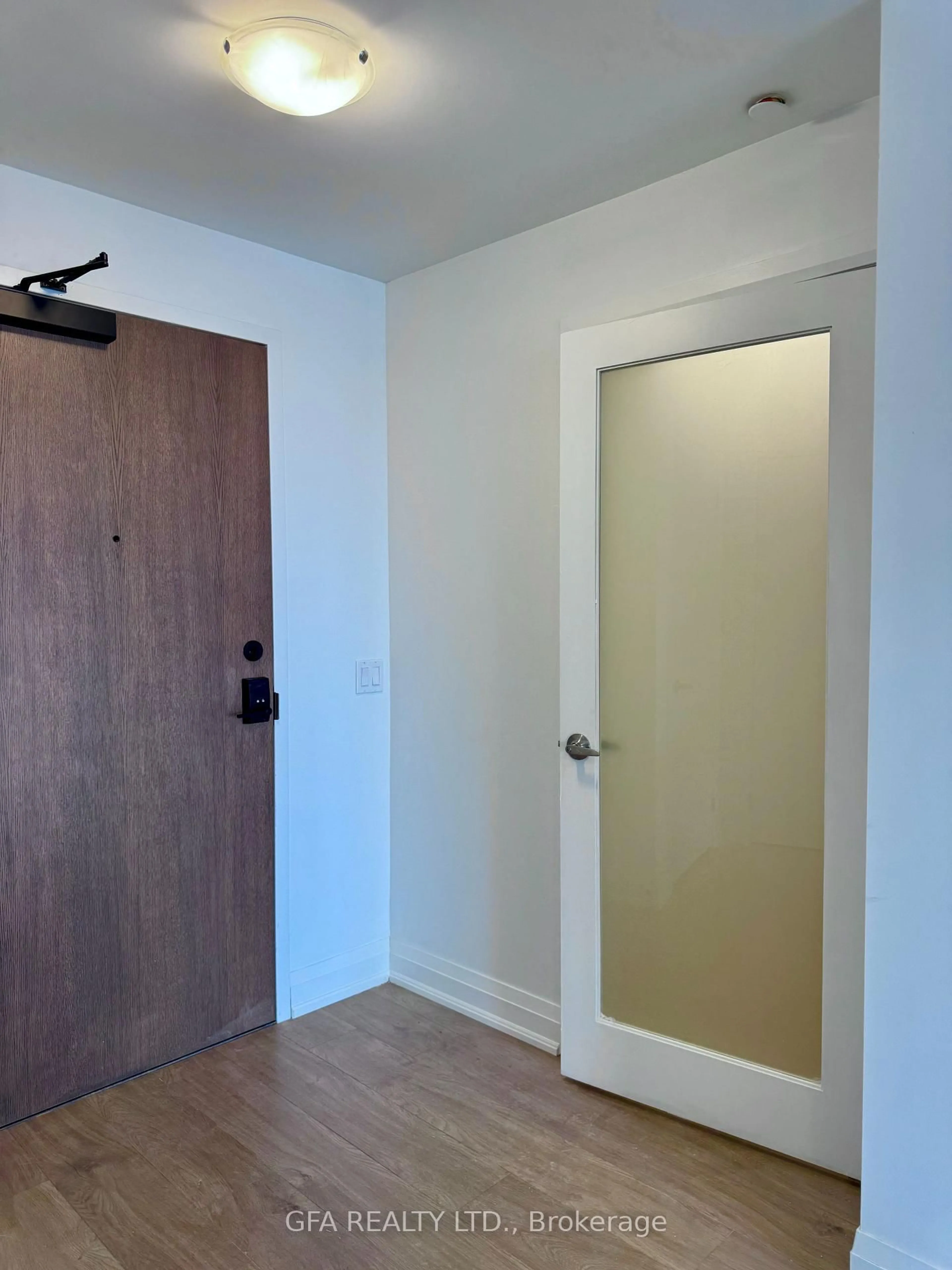 Unknown for 1035 Southdown Rd #707, Mississauga Ontario L5J 0A2