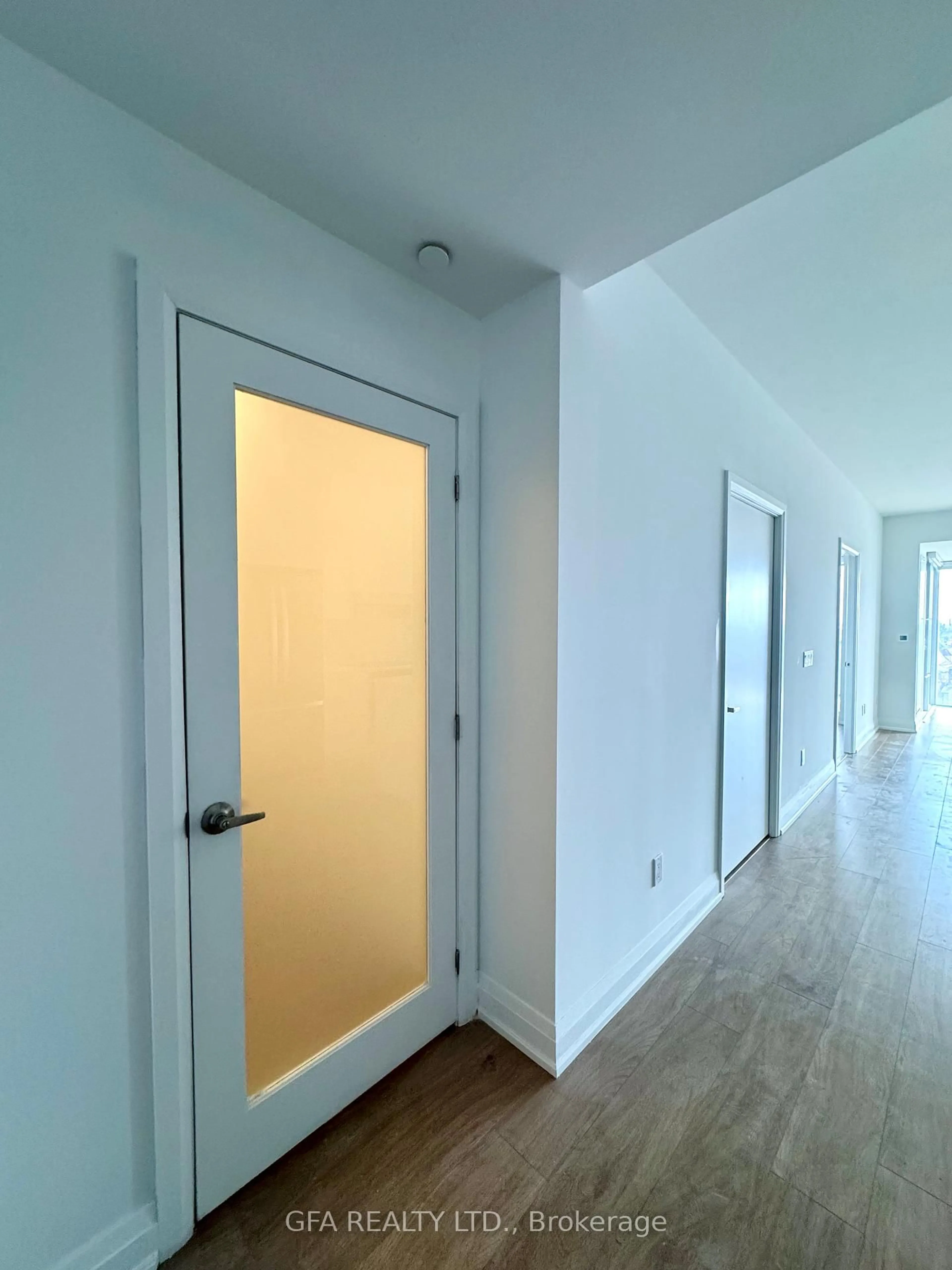 A pic of a room for 1035 Southdown Rd #707, Mississauga Ontario L5J 0A2