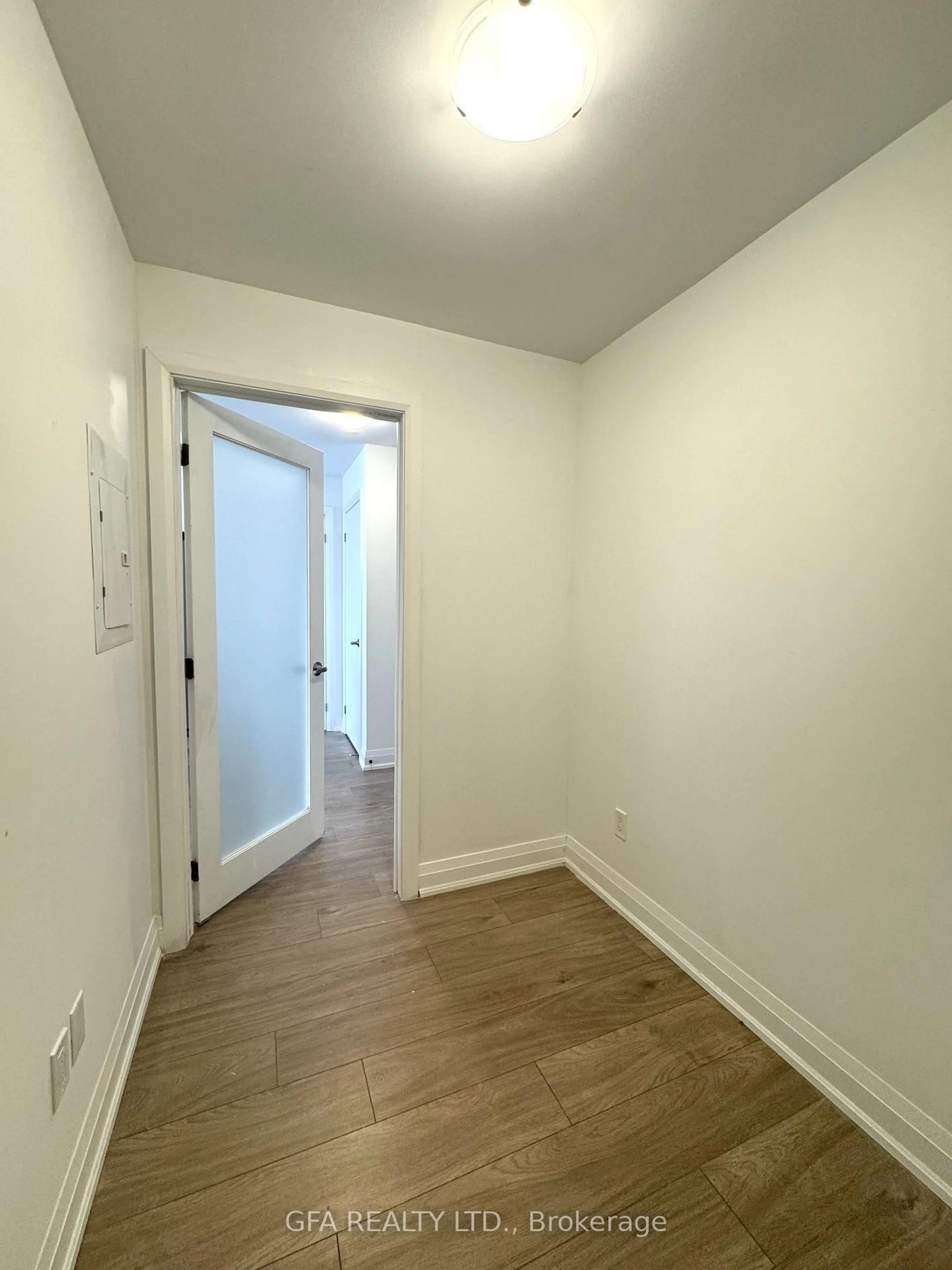A pic of a room for 1035 Southdown Rd #707, Mississauga Ontario L5J 0A2