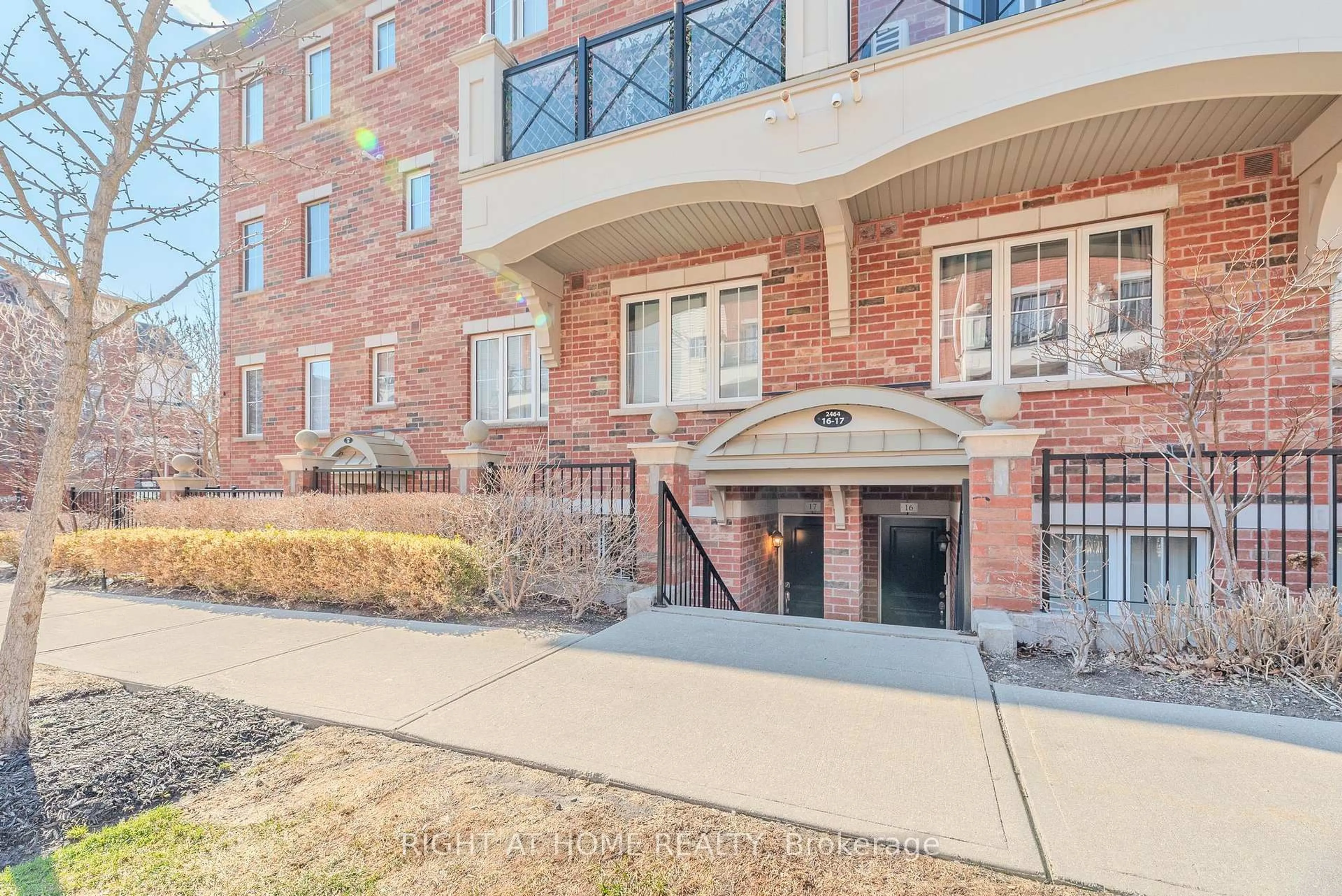Unknown for 2464 Post Rd #17, Oakville Ontario L6H 0J2
