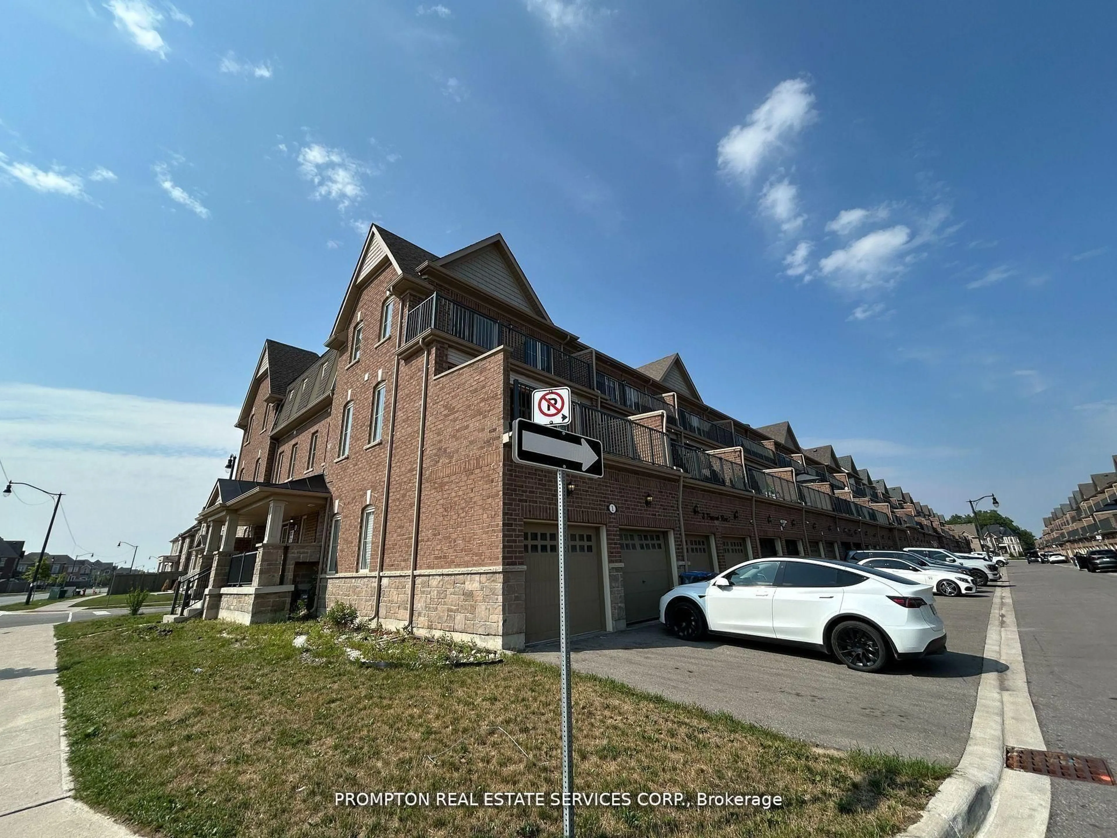 A pic from outside/outdoor area/front of a property/back of a property/a pic from drone, street for 1 Fresnel Rd, Brampton Ontario L7A 4Z2