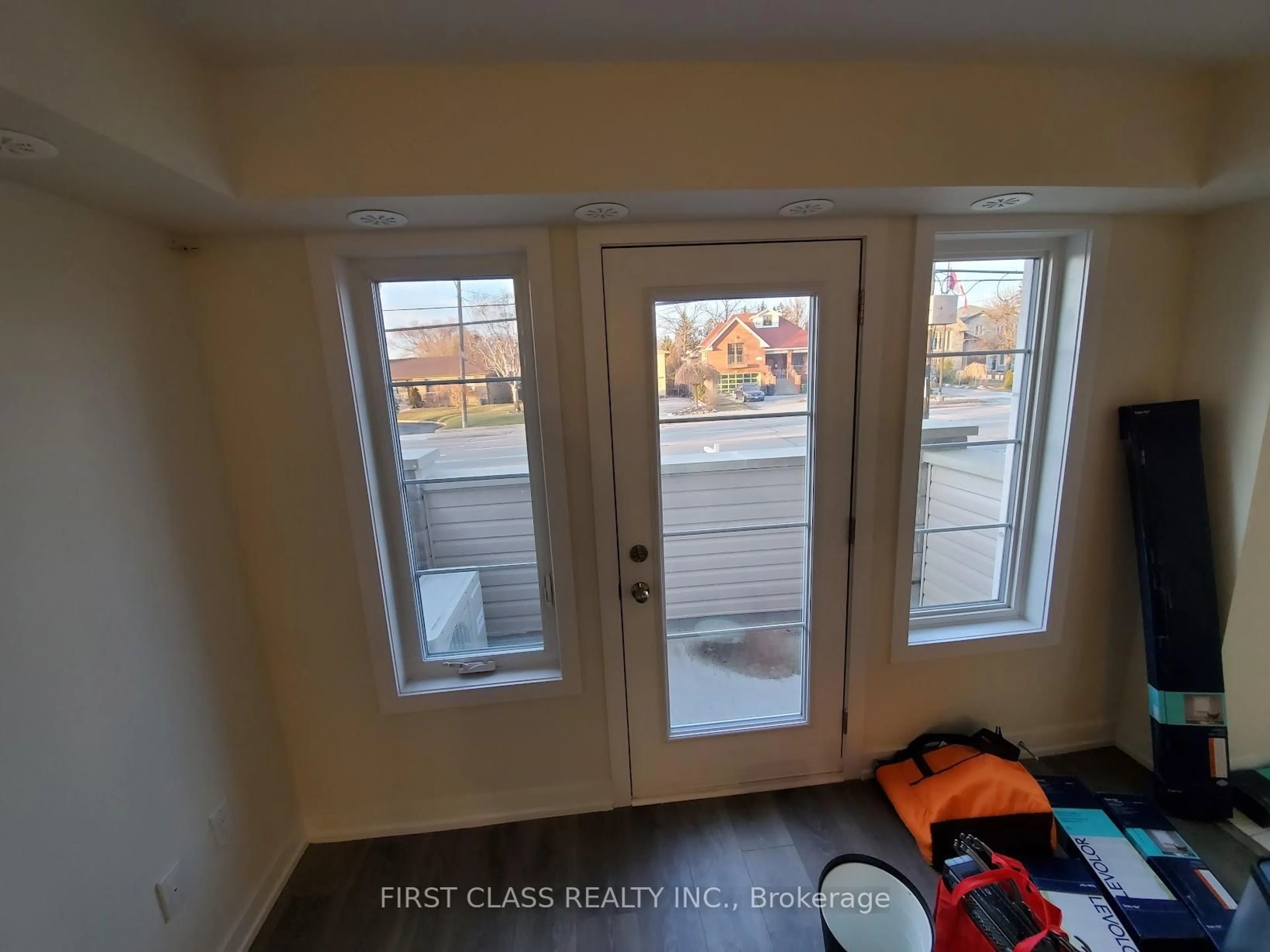 Indoor entryway for 2355 Sheppard Ave #212, Toronto Ontario M9M 1M3