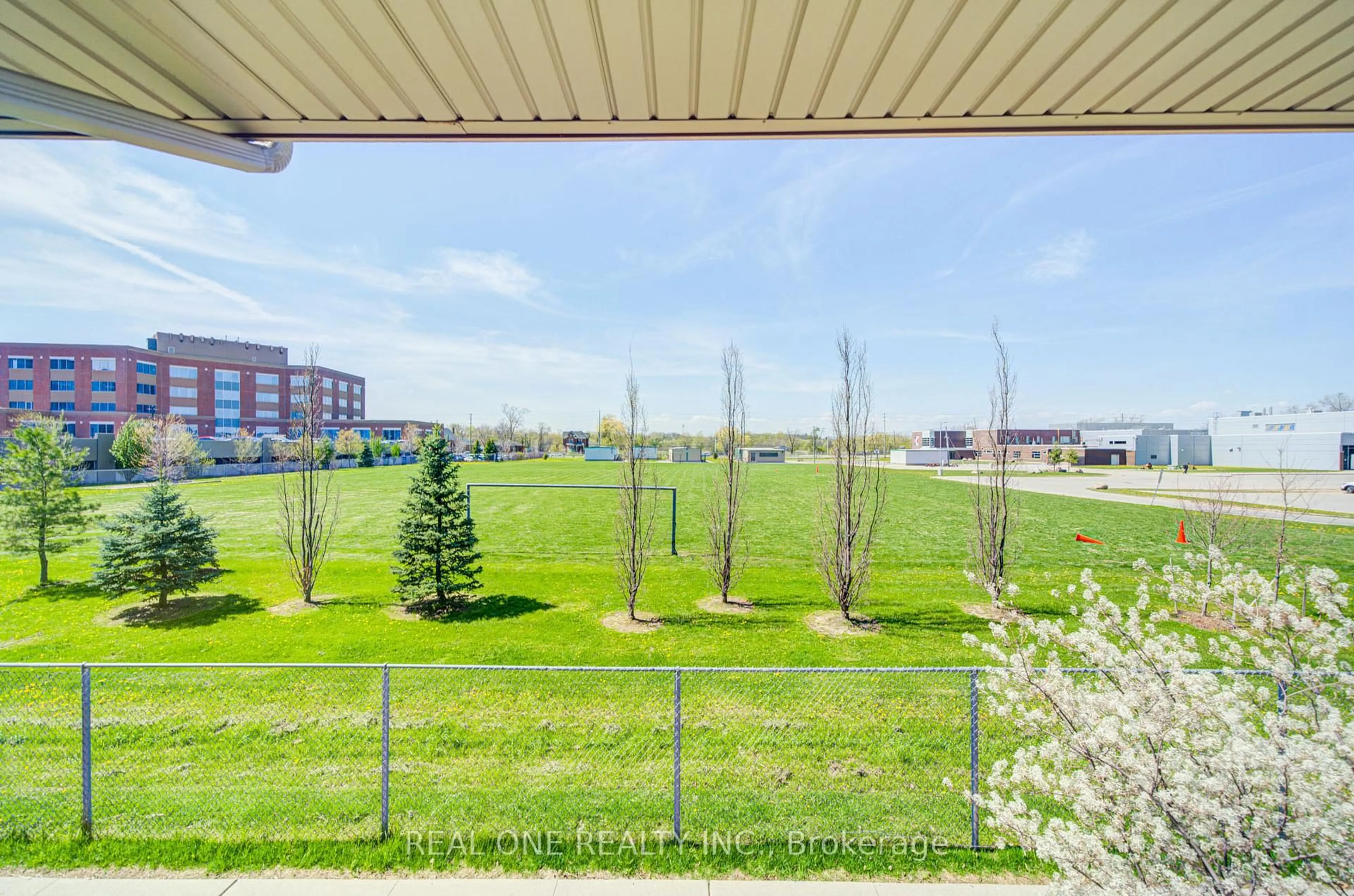 Patio, water/lake/river/ocean view for 2441 Greenwich Dr #14, Oakville Ontario L6M 0S3