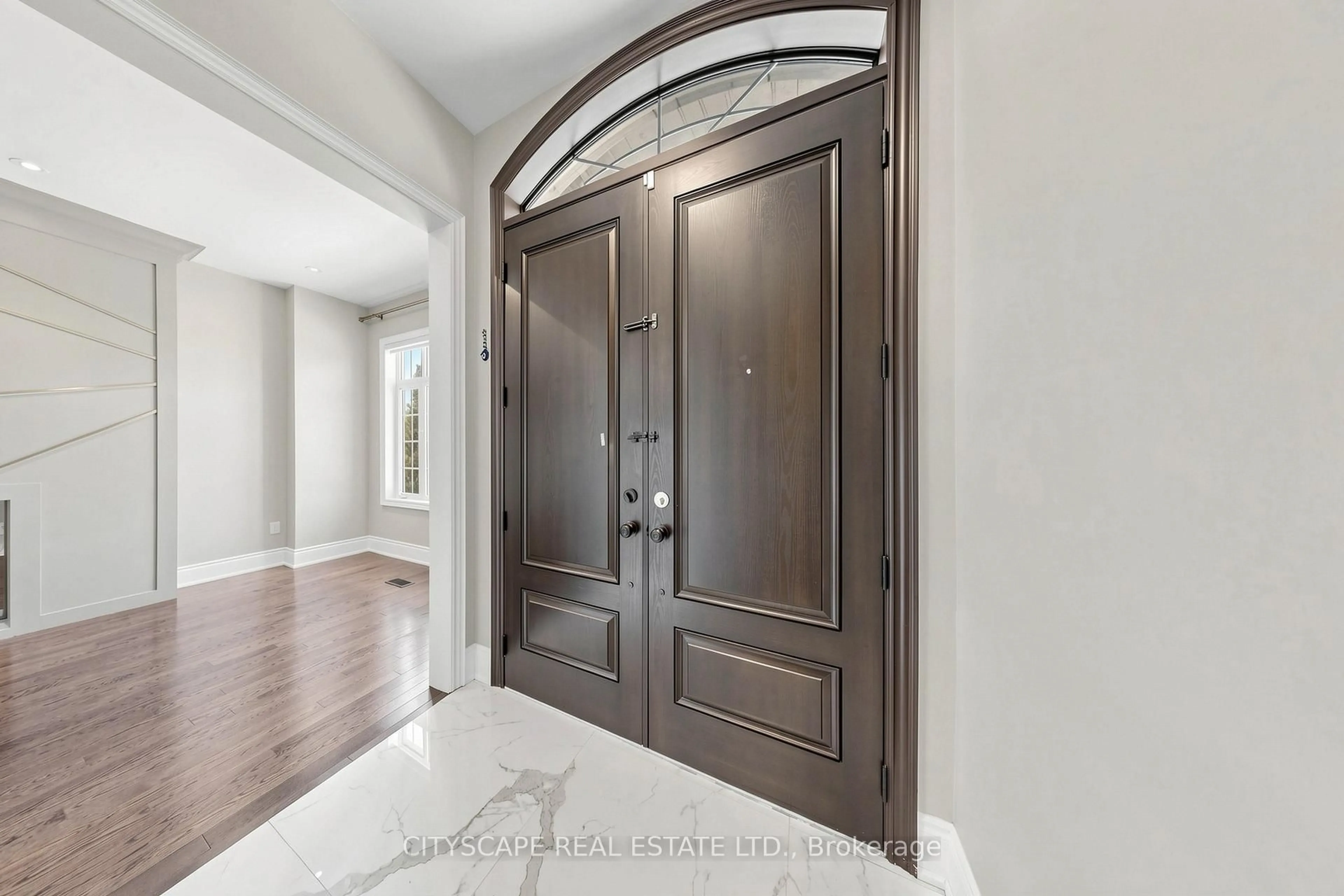Indoor entryway for 3207 William Rose Way, Oakville Ontario L6H 0T6