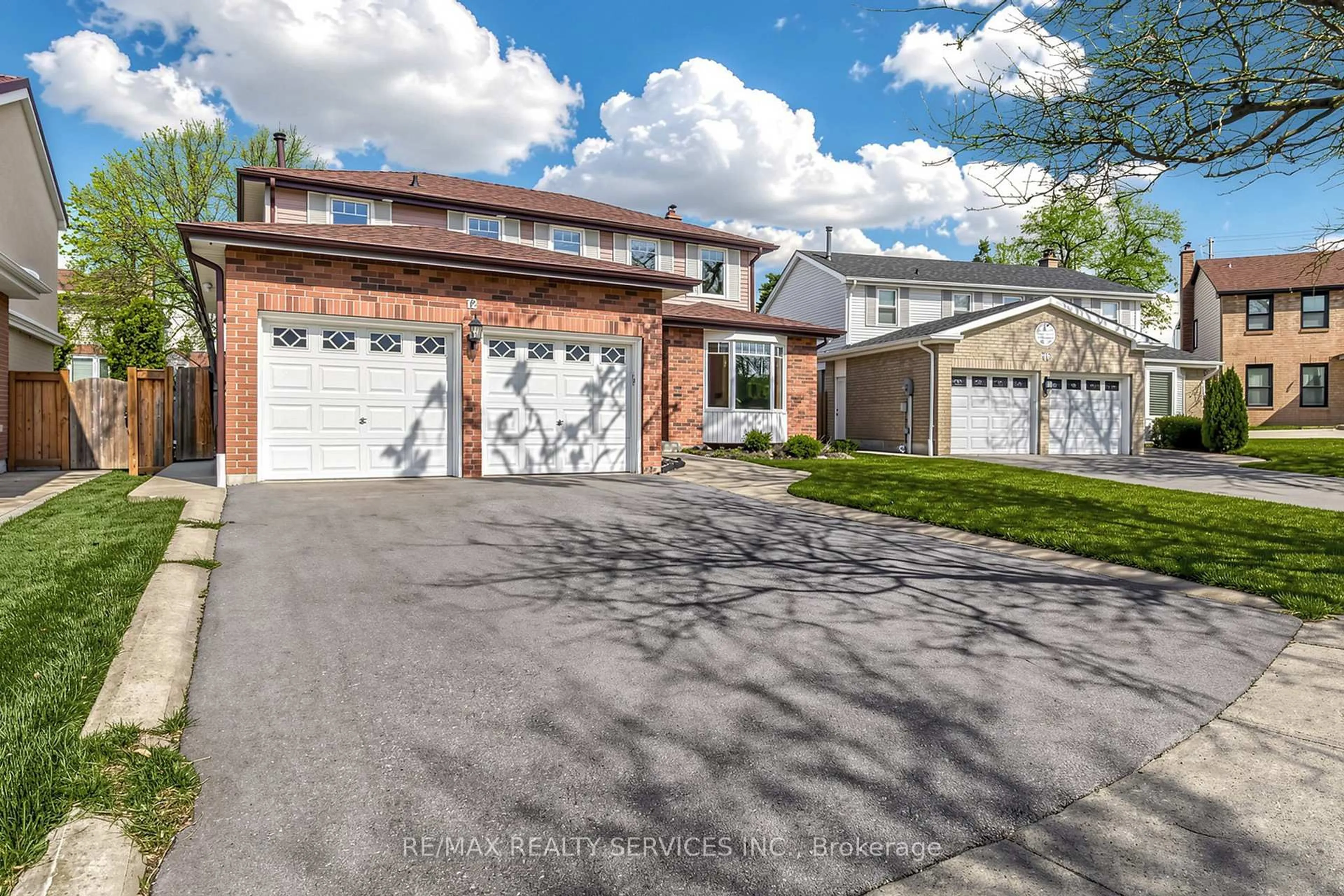 Home with brick exterior material, street for 72 Nantucket Cres, Brampton Ontario L6S 3X5