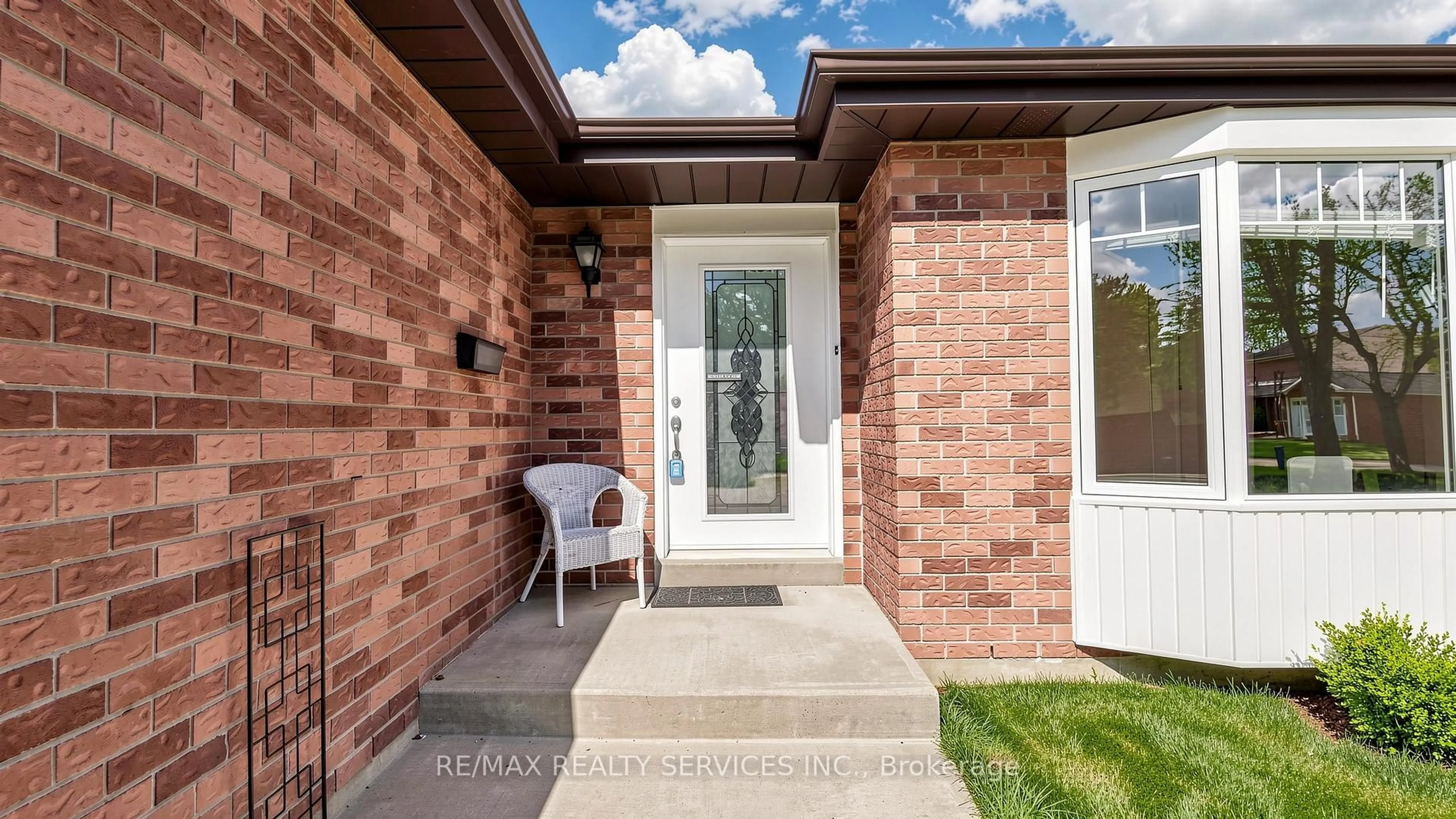 Unknown for 72 Nantucket Cres, Brampton Ontario L6S 3X5