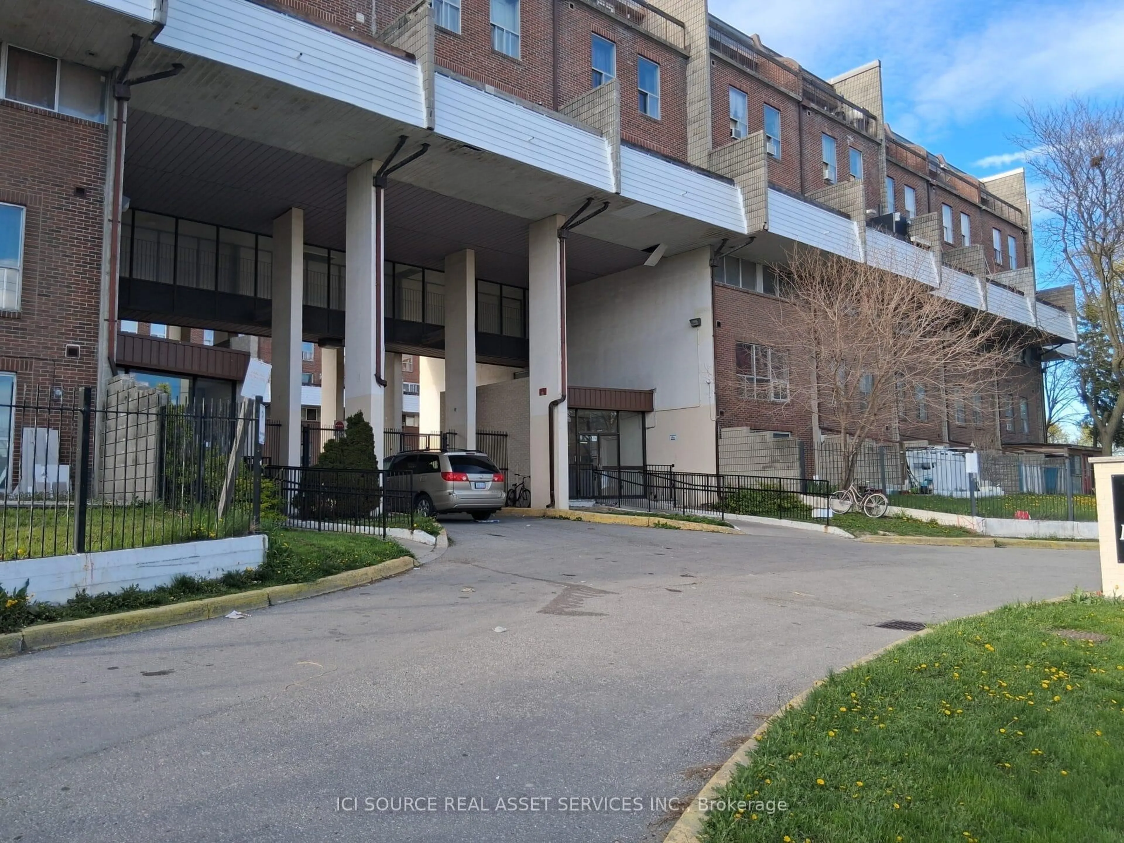 Unknown for 10 Eddystone Ave #148, Toronto Ontario M3N 2T2