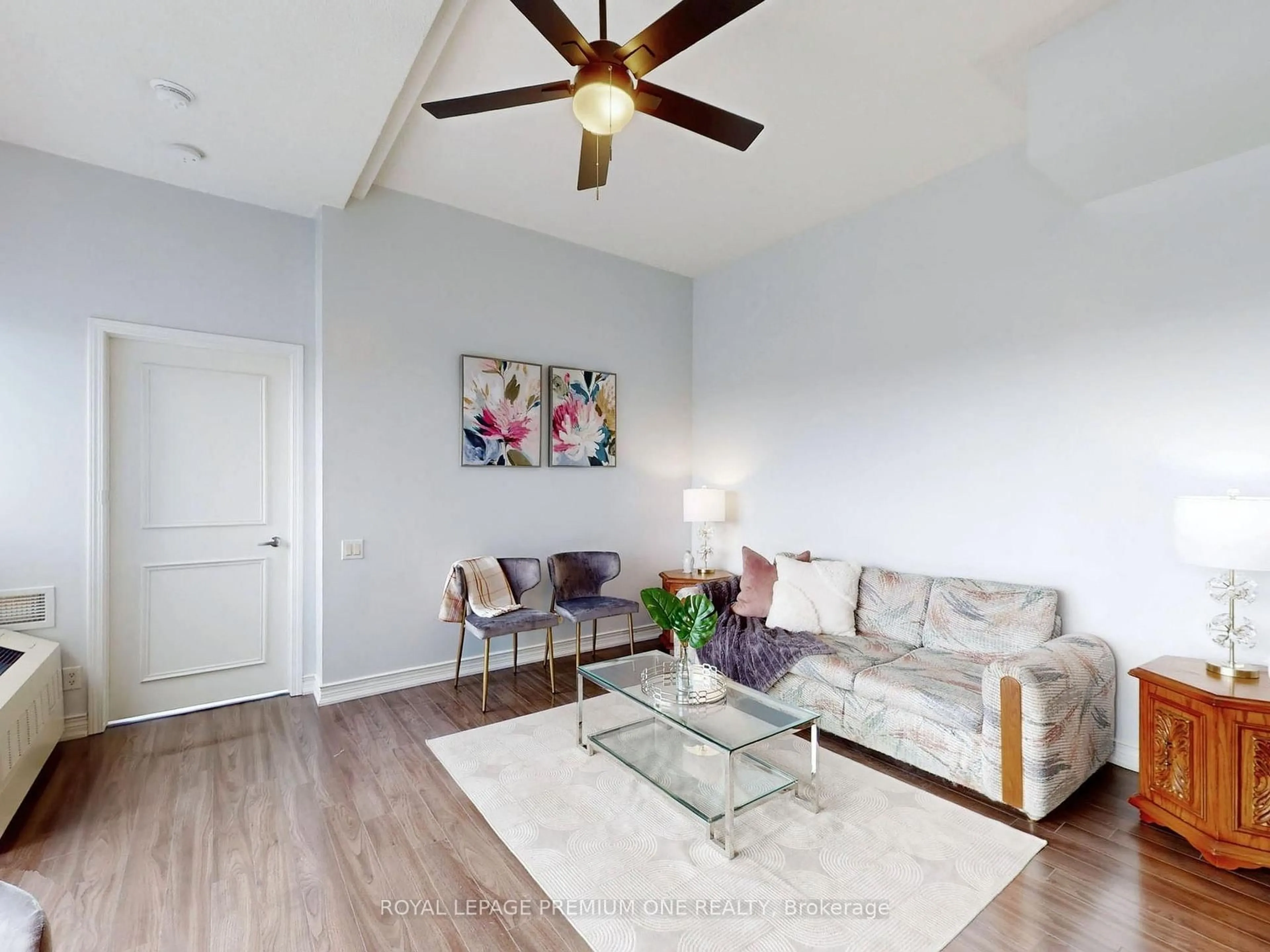 Living room with furniture, wood/laminate floor for 1600 Keele St #1101, Toronto Ontario M6N 5J1